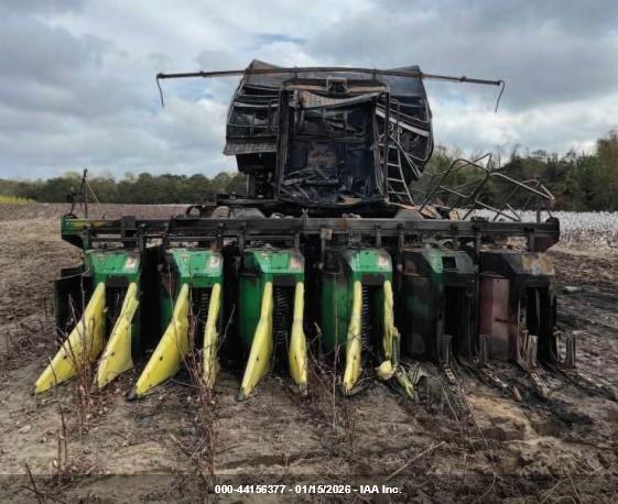 JOHN DEERE image 6