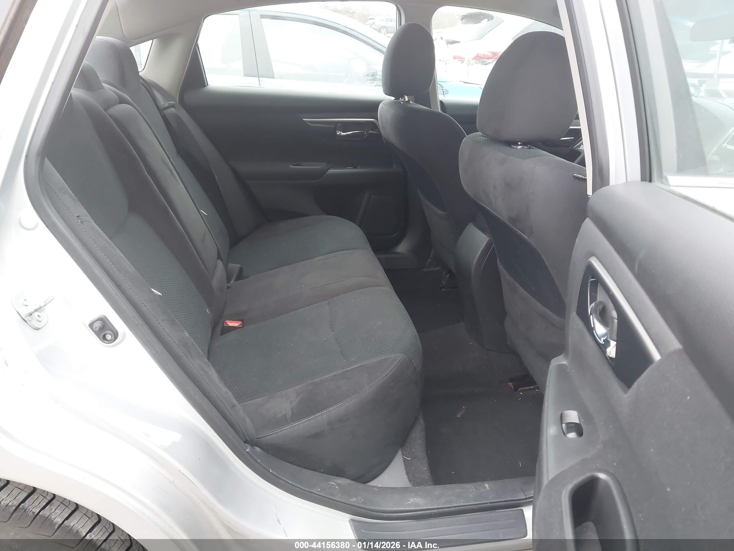 NISSAN ALTIMA image 8