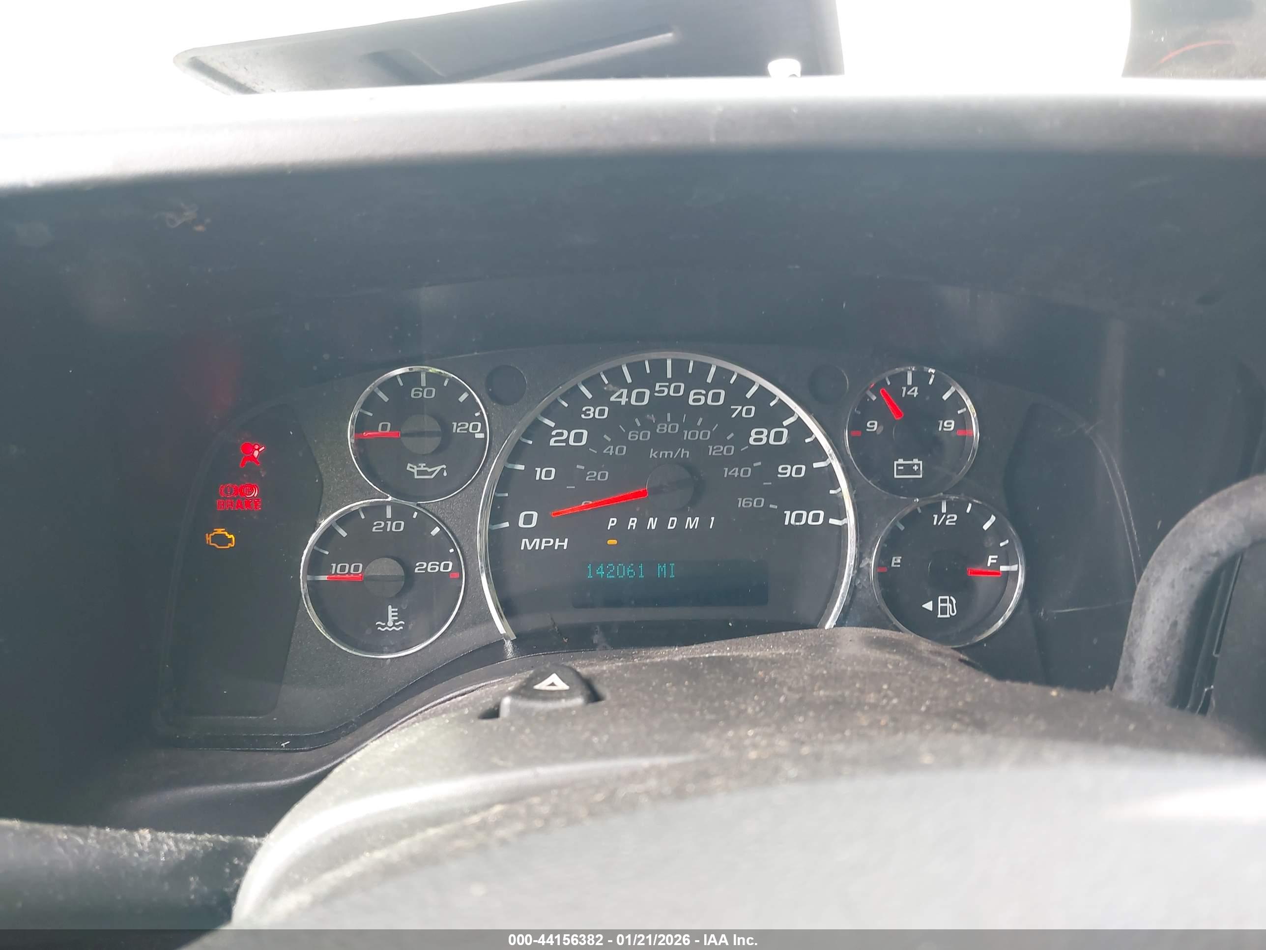 CHEVROLET EXPRESS image 7