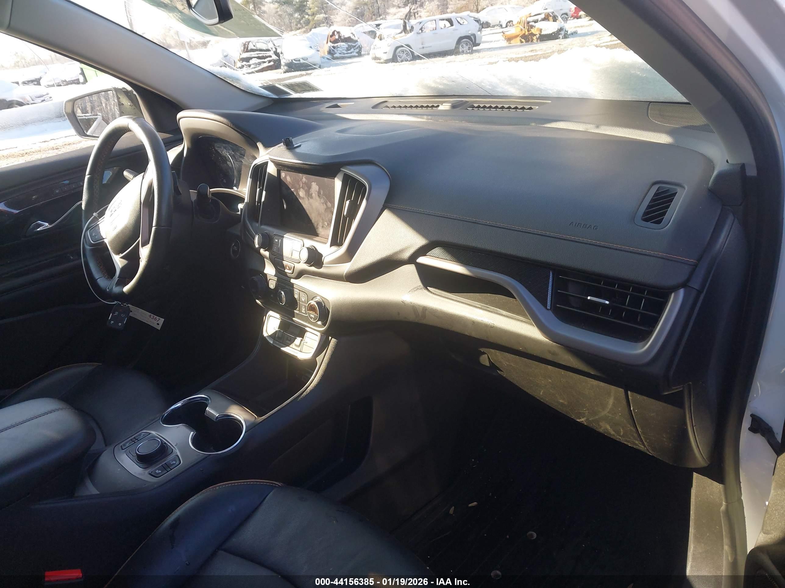 GMC TERRAIN image 5
