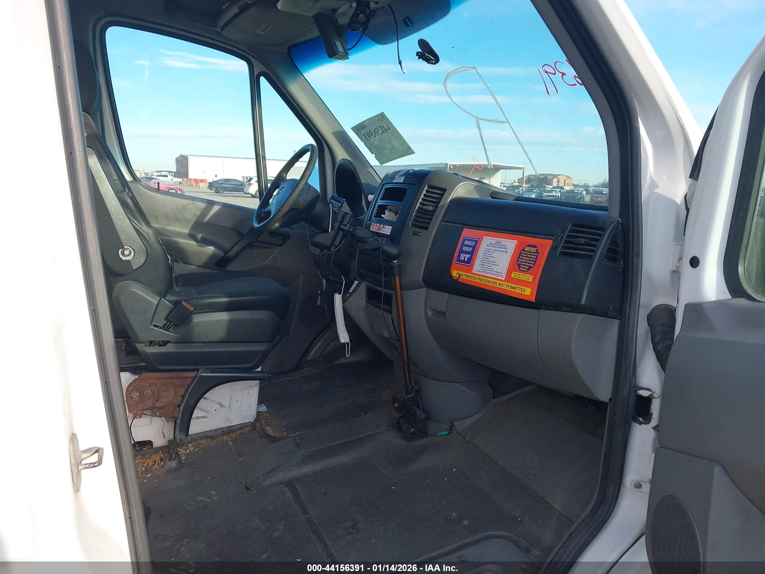 MERCEDES-BENZ SPRINTER image 5