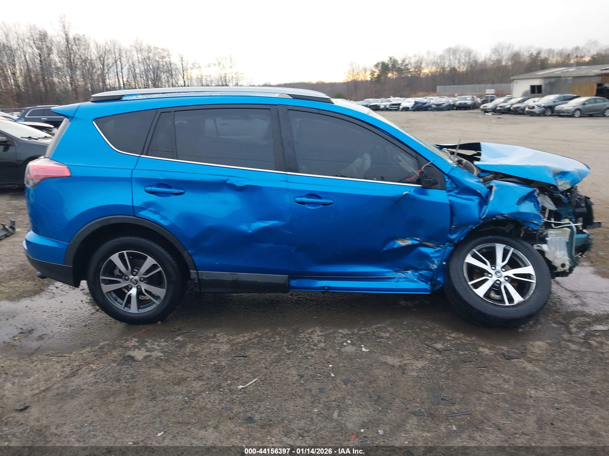 TOYOTA RAV4 image 6