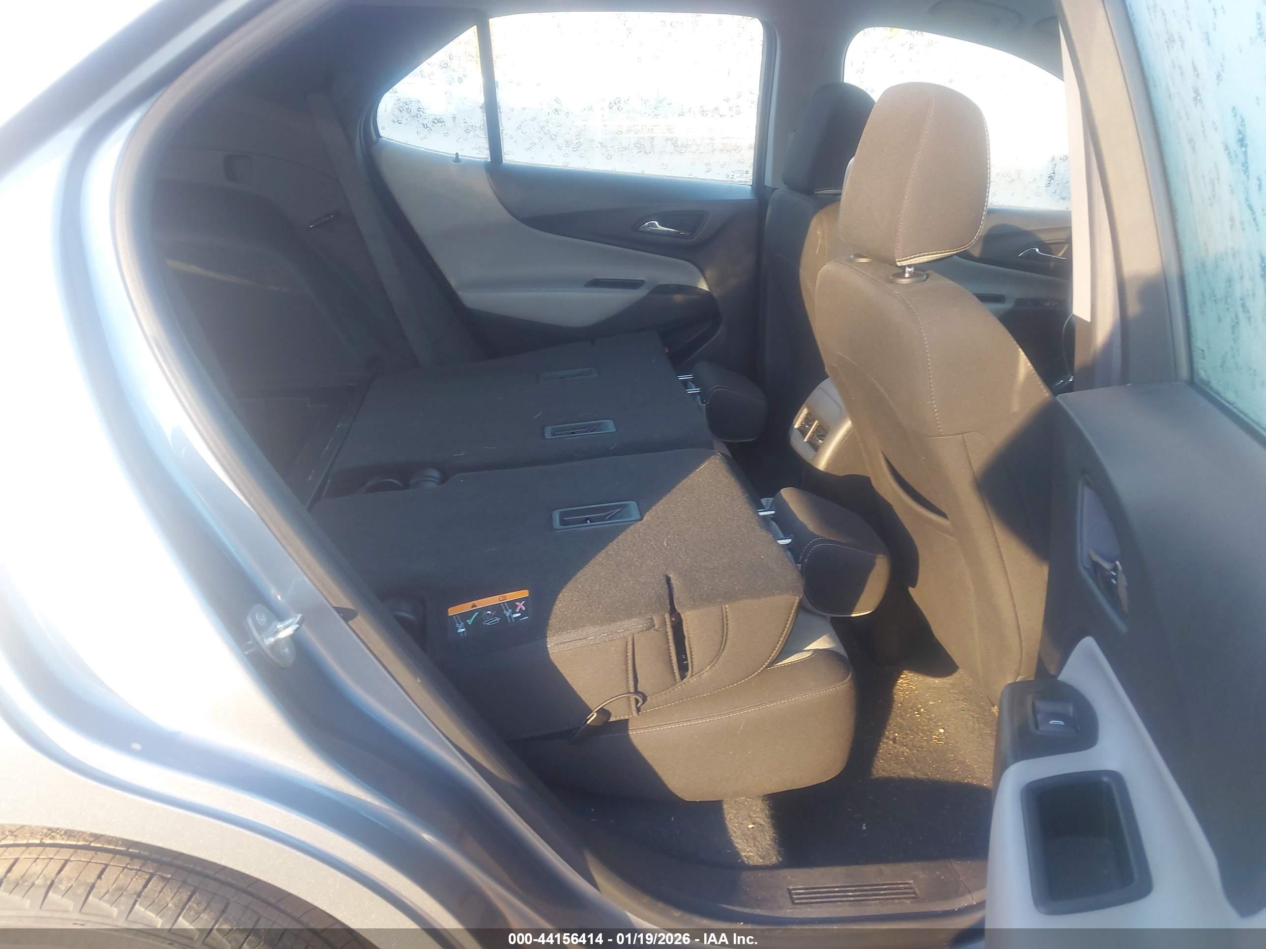 CHEVROLET EQUINOX image 8