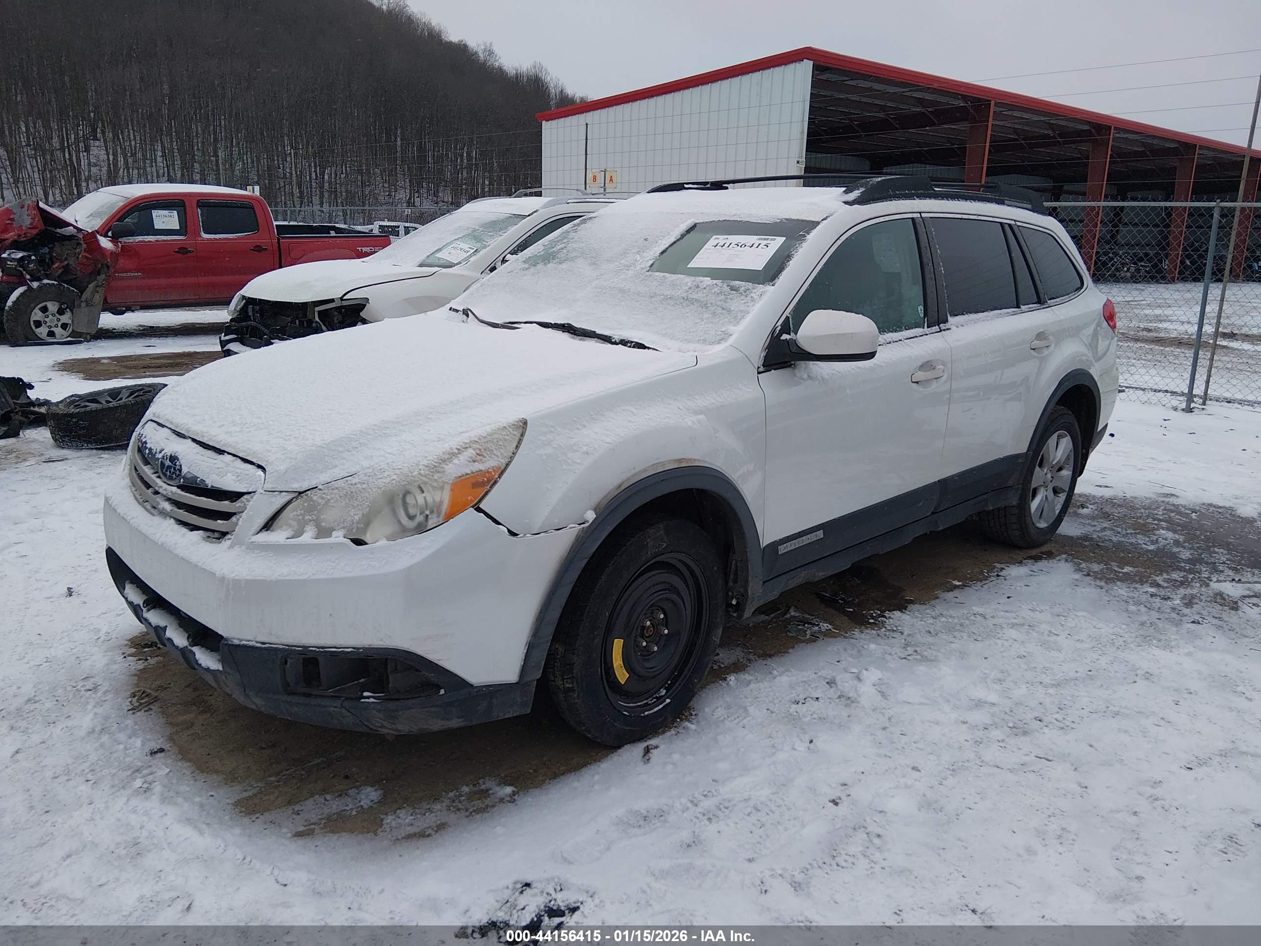 SUBARU OUTBACK image 2