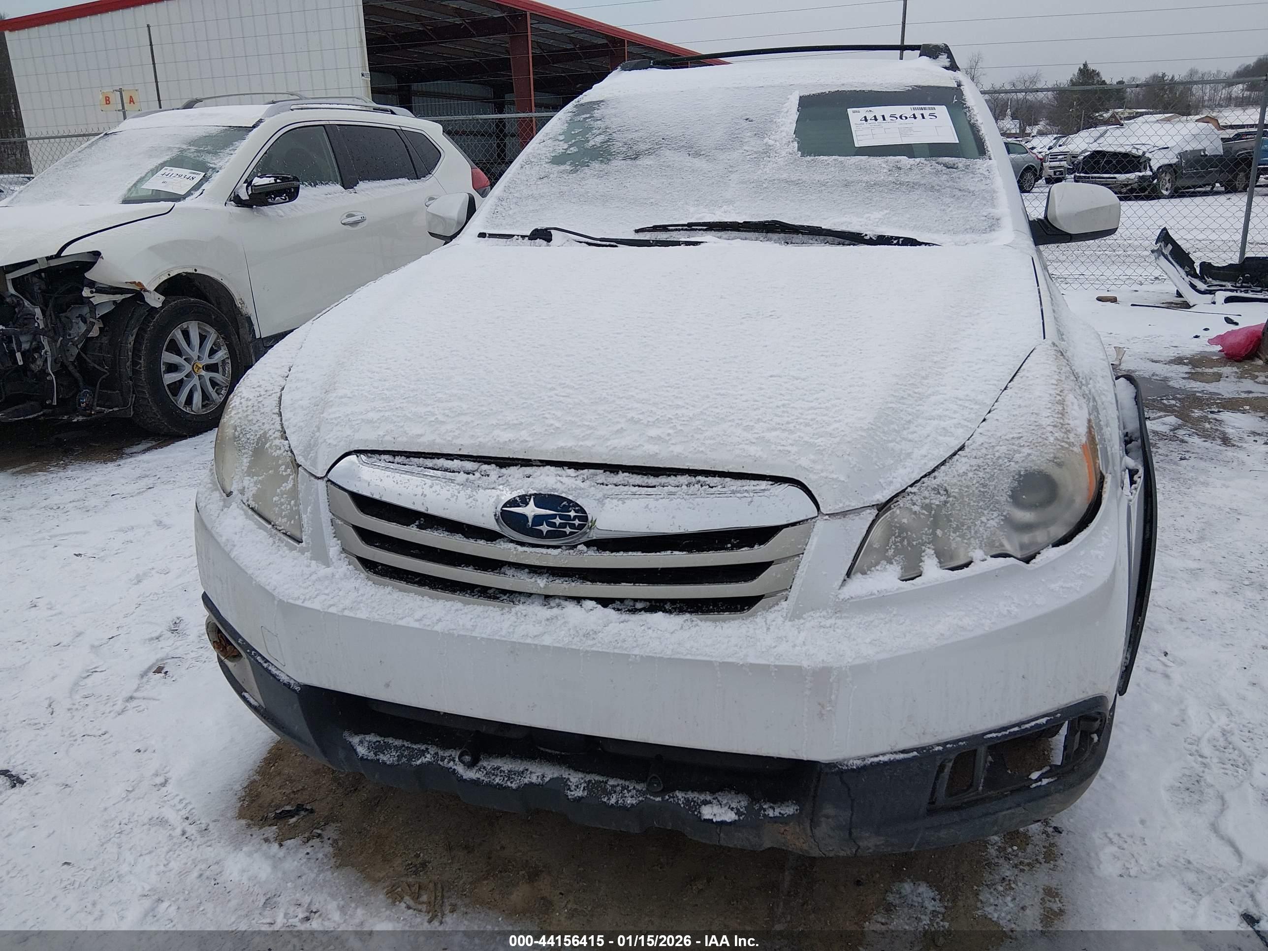 SUBARU OUTBACK image 6