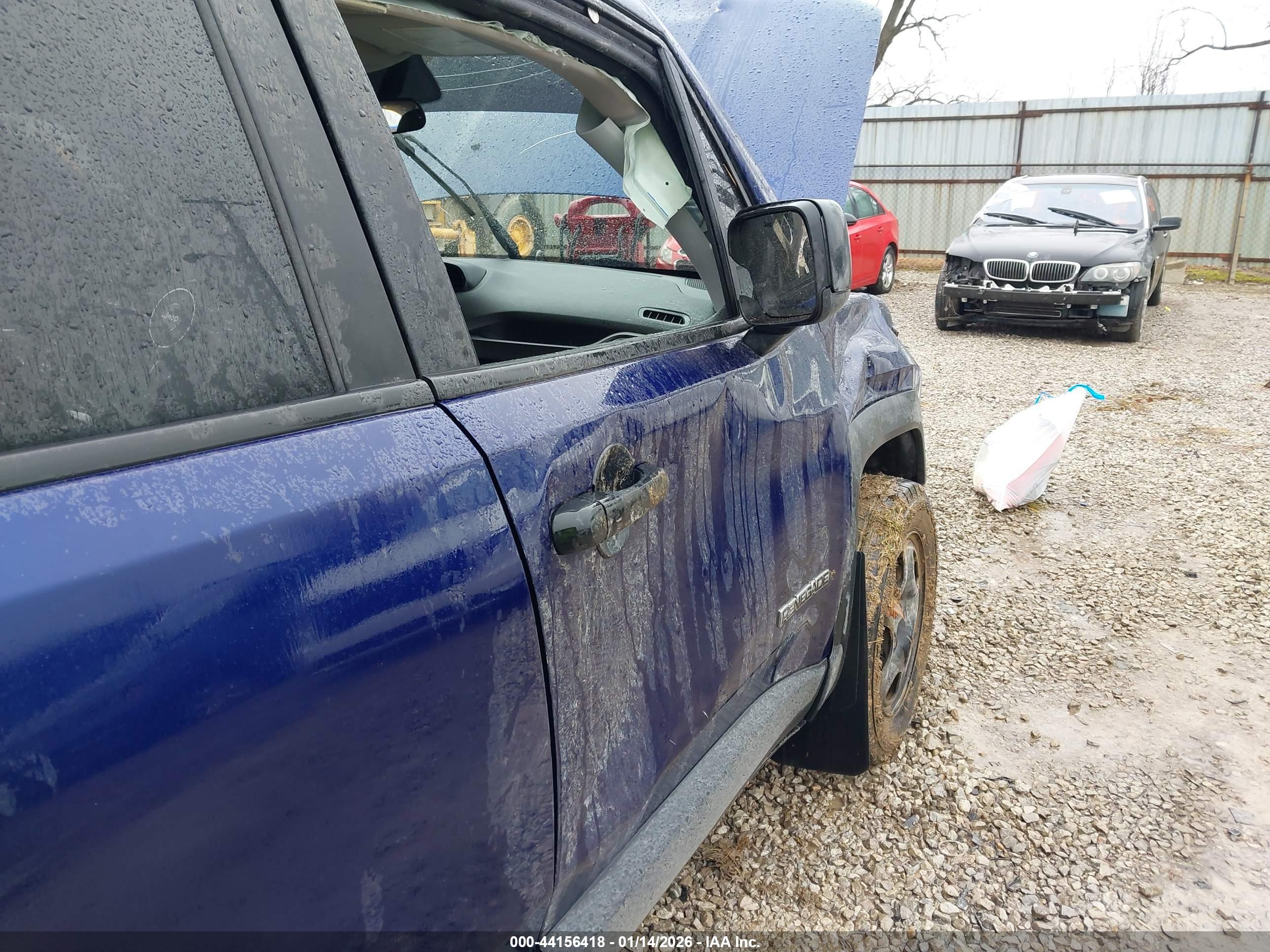 JEEP RENEGADE image 6