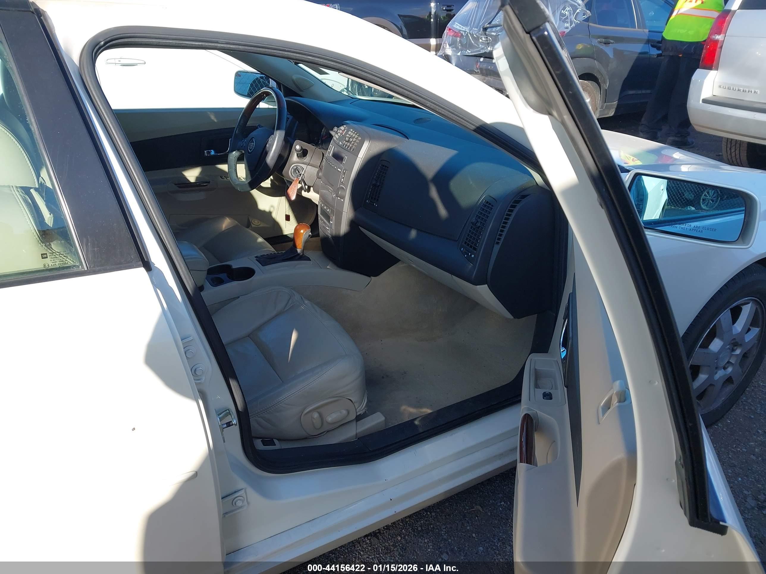 CADILLAC CTS image 5