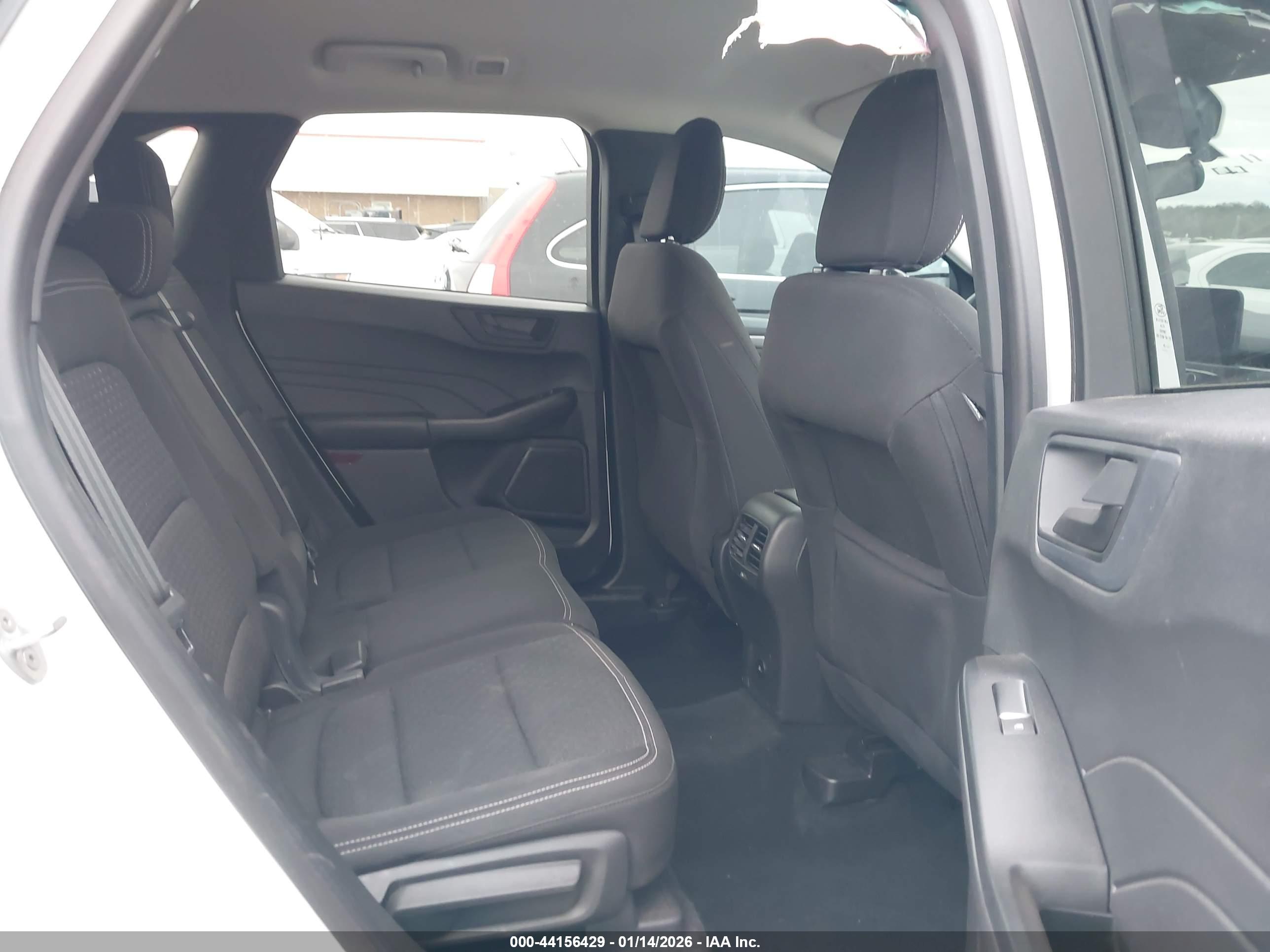 FORD ESCAPE image 8