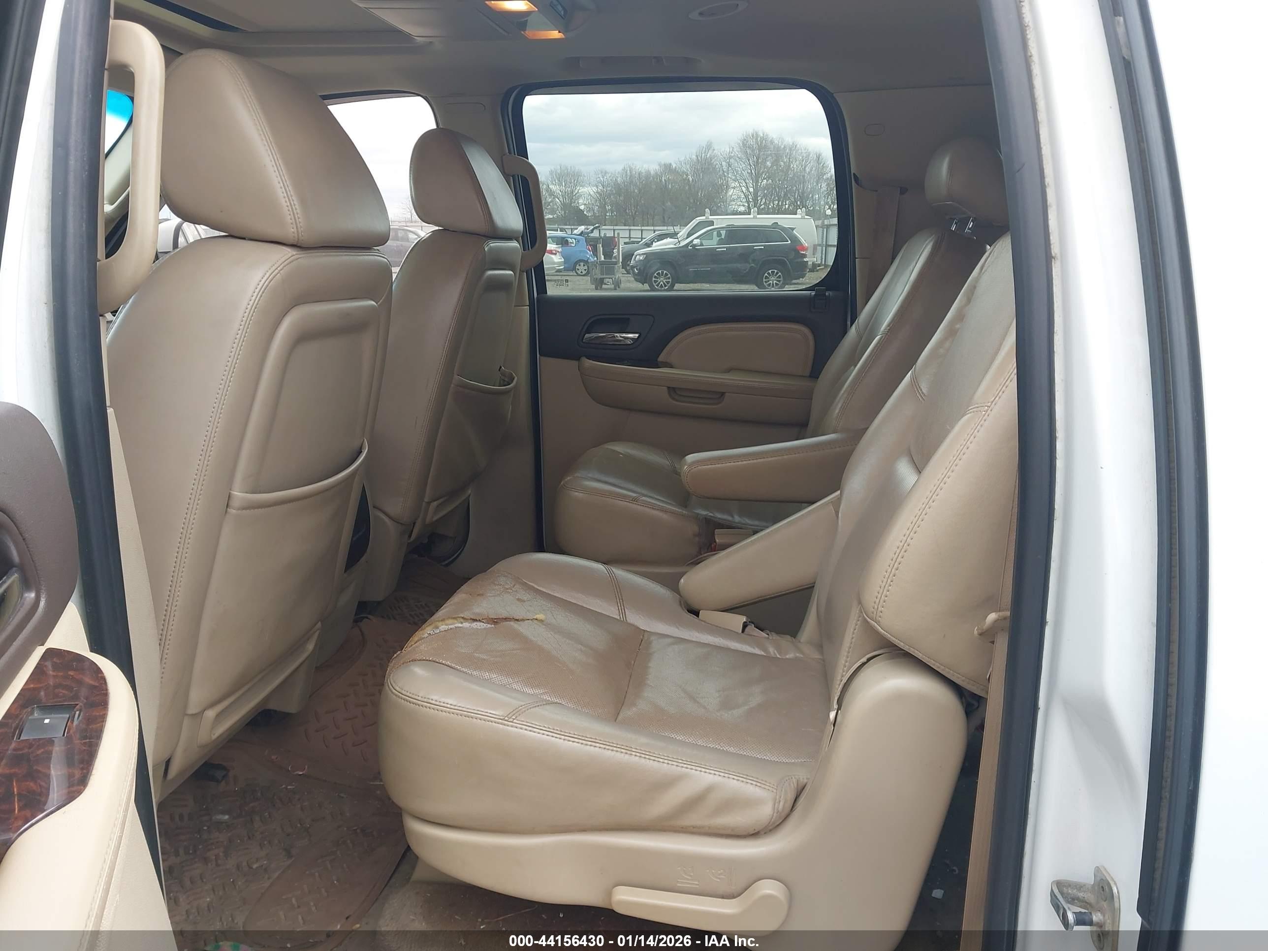 GMC YUKON image 8