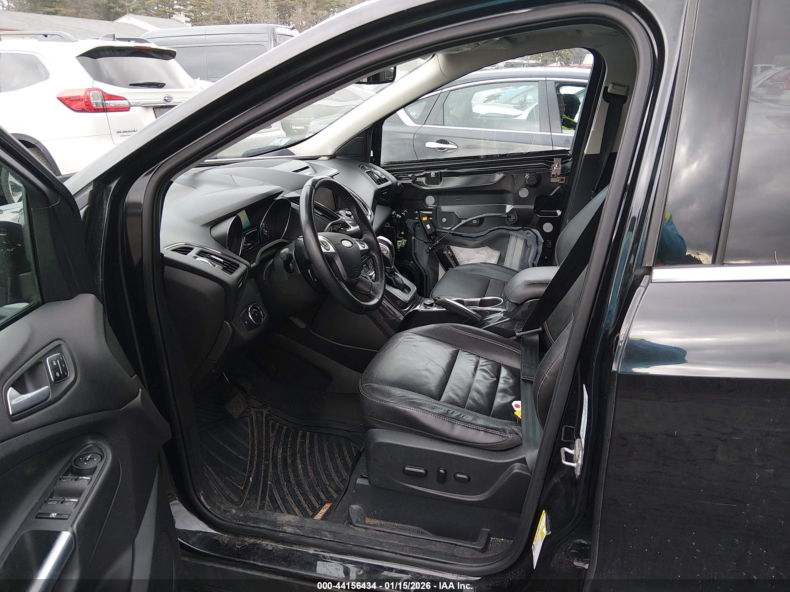 FORD ESCAPE image 5