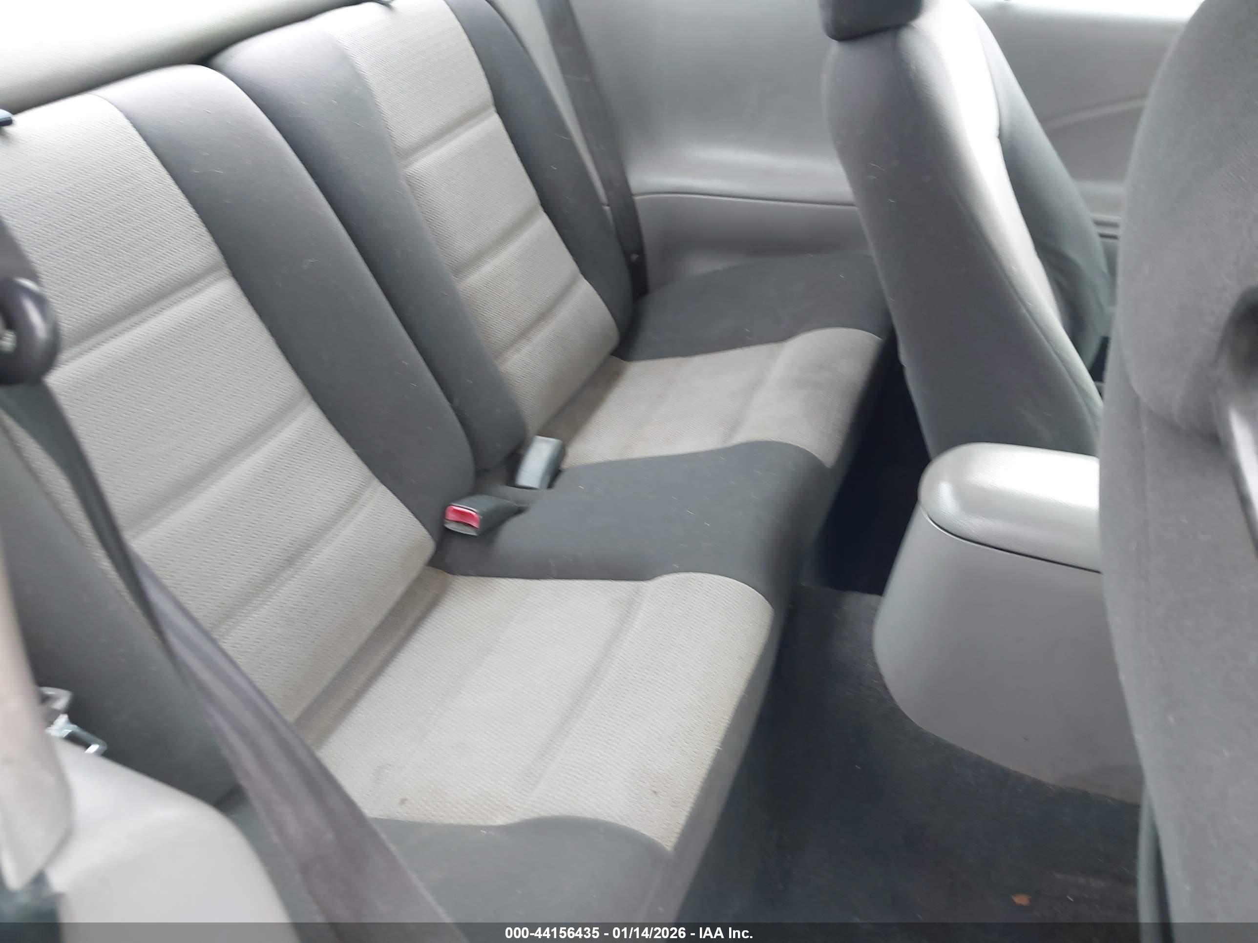 FORD MUSTANG image 8