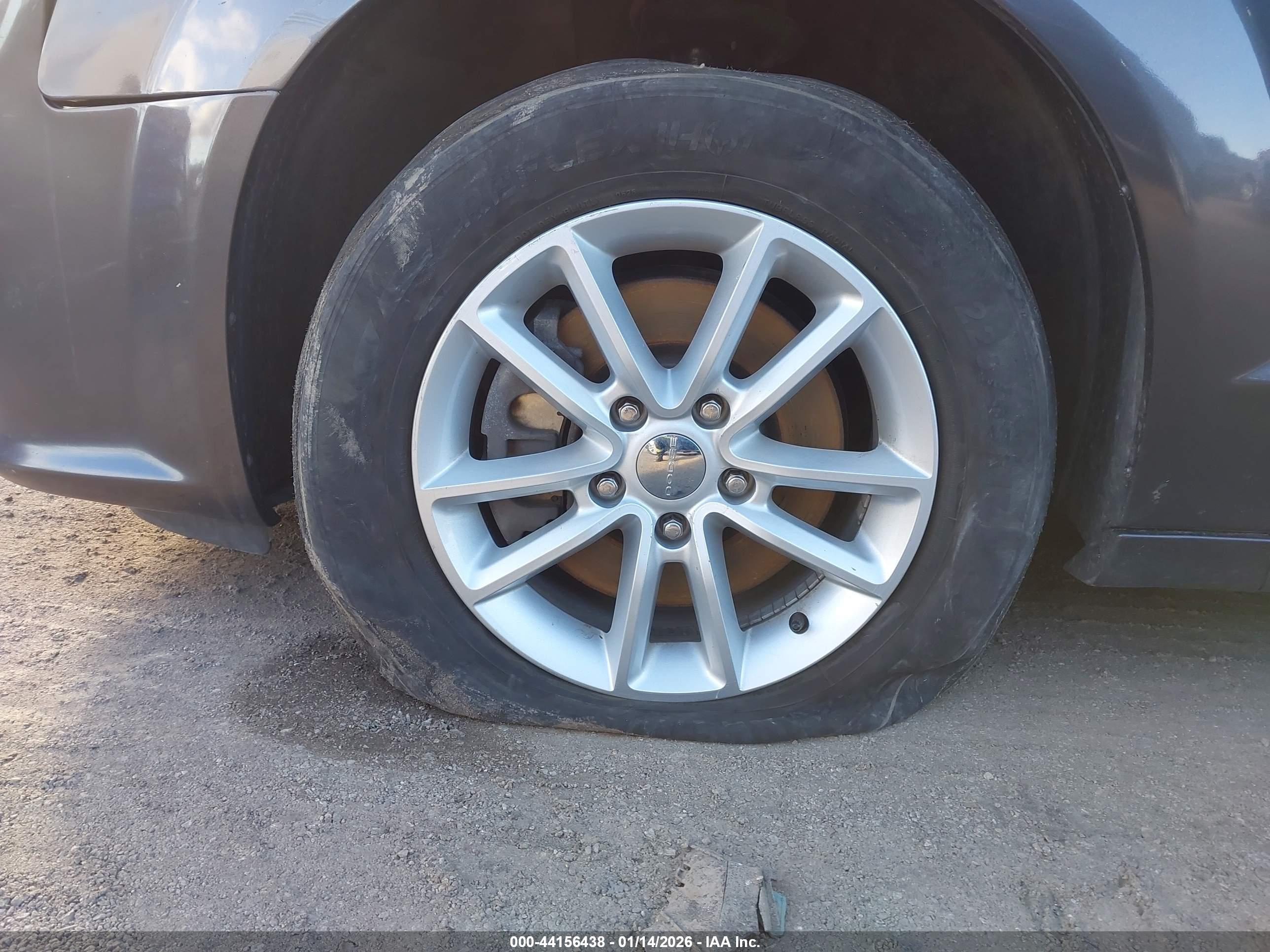 DODGE GRAND image 6