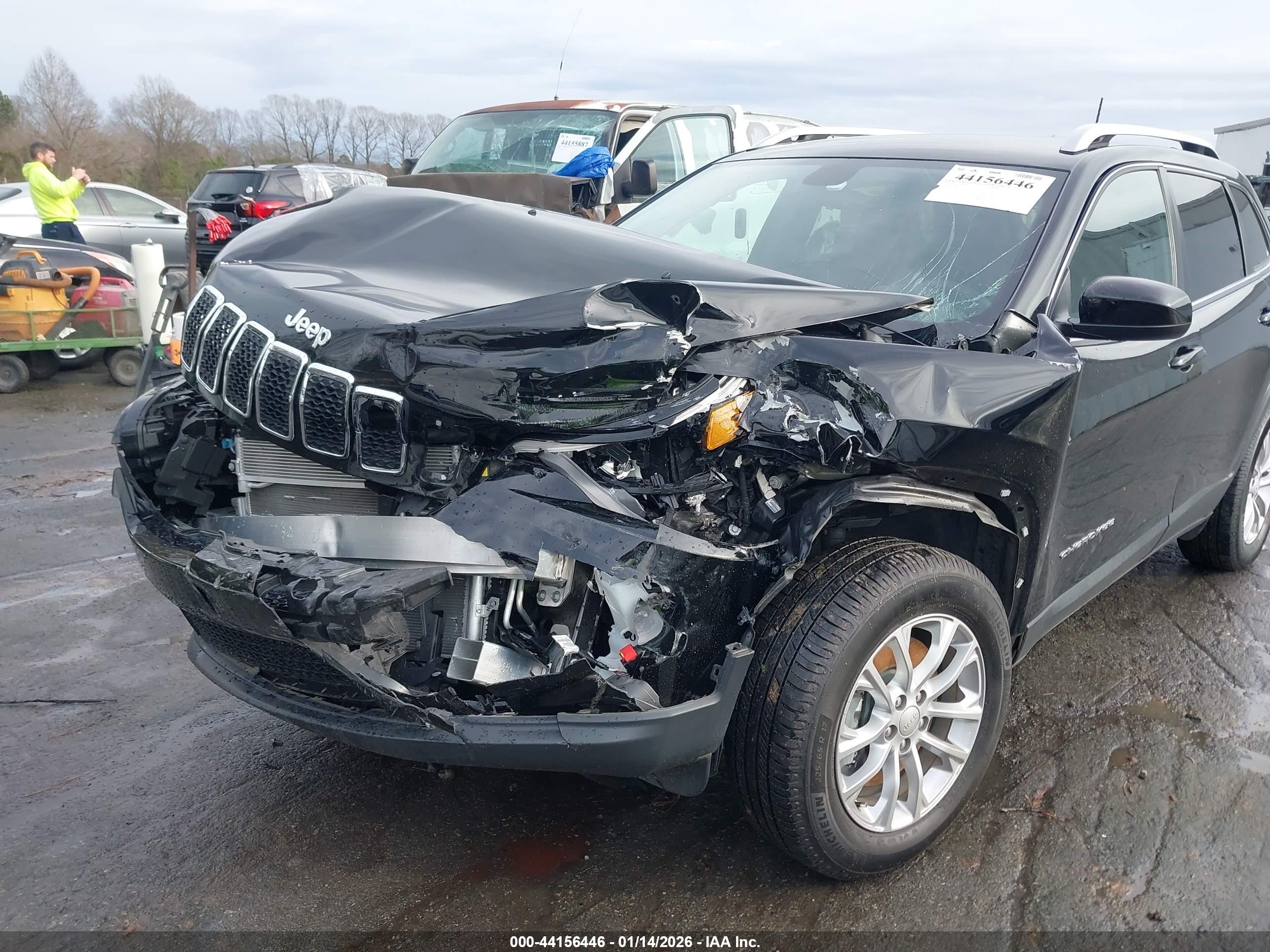 JEEP CHEROKEE image 6