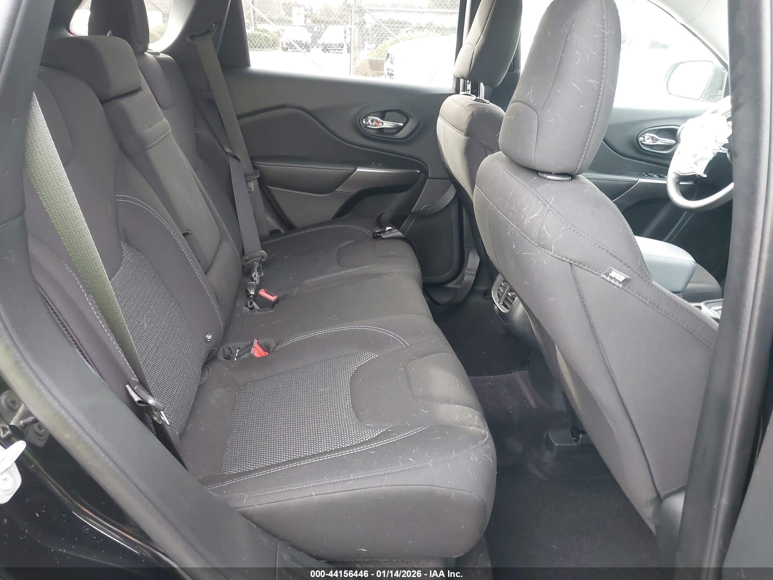 JEEP CHEROKEE image 8