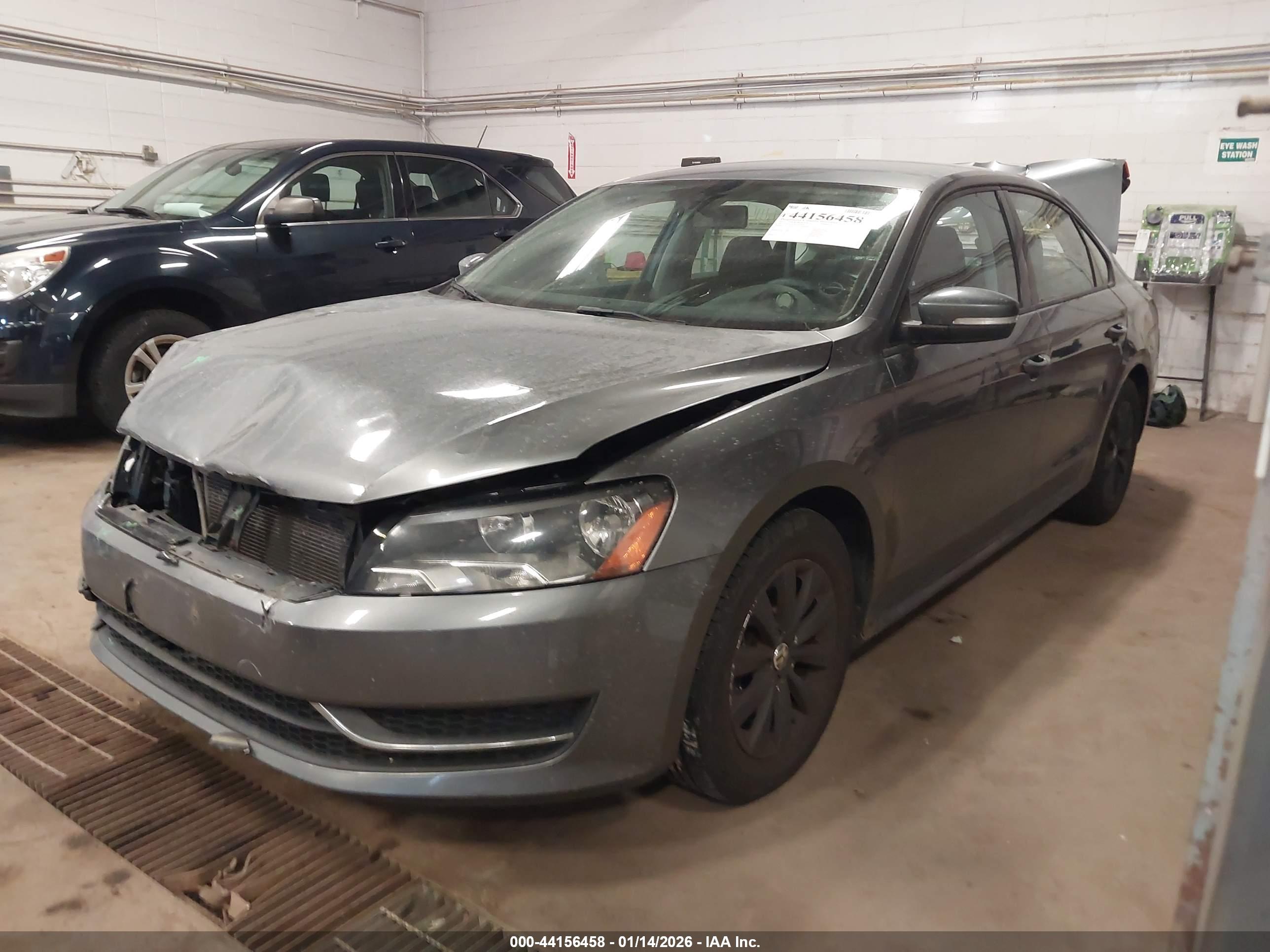 VOLKSWAGEN PASSAT image 2
