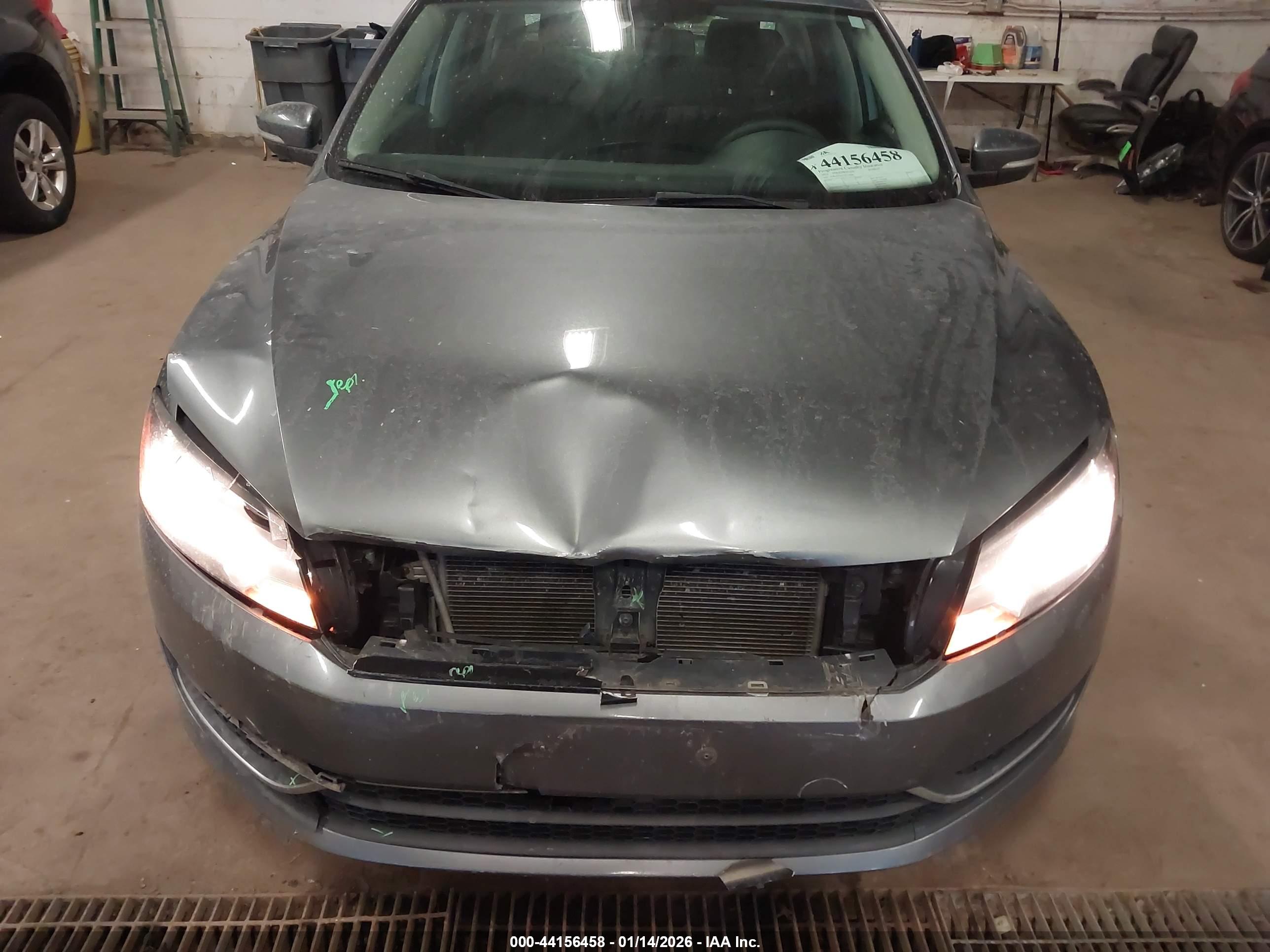 VOLKSWAGEN PASSAT image 6
