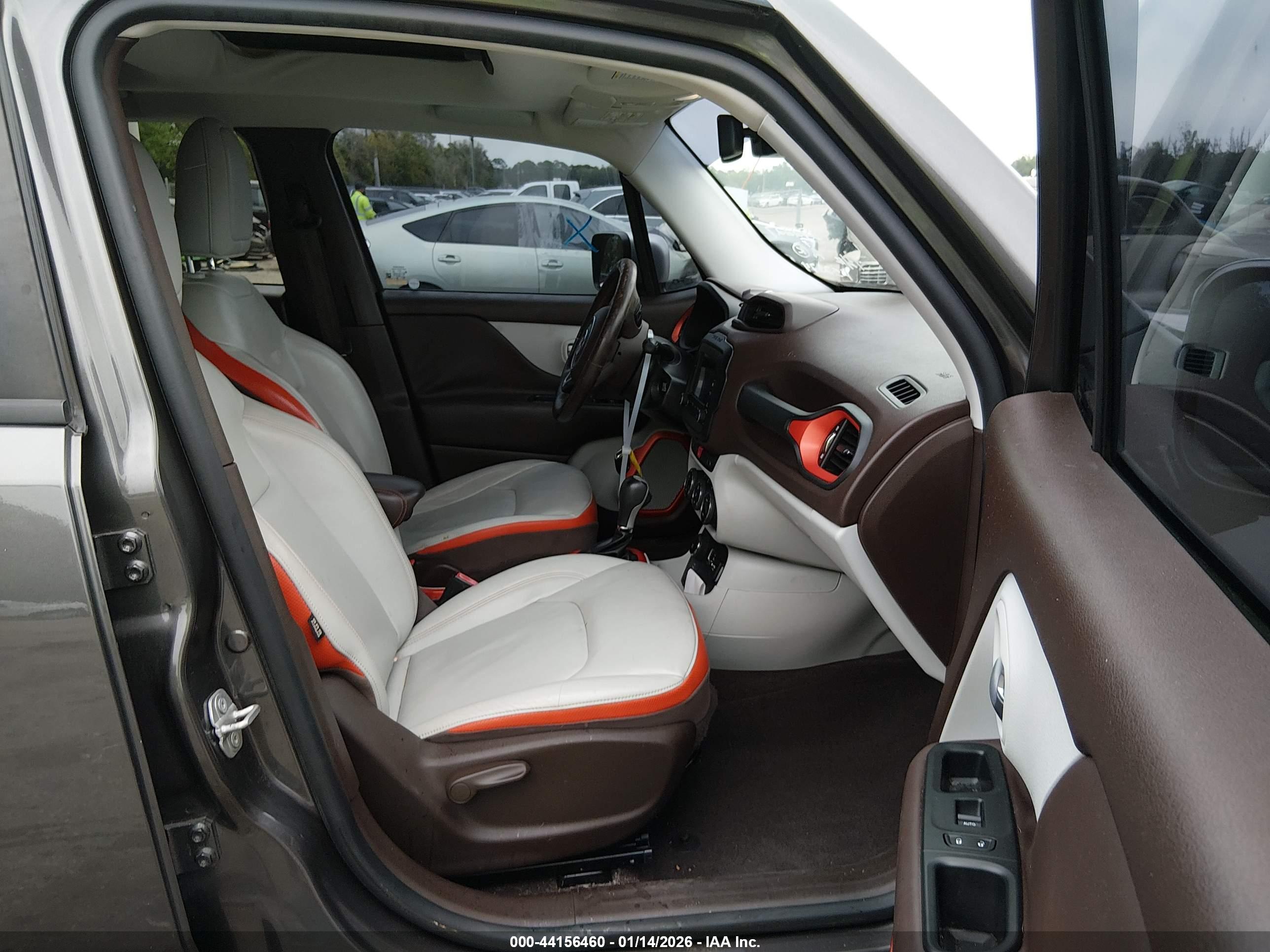 JEEP RENEGADE image 5