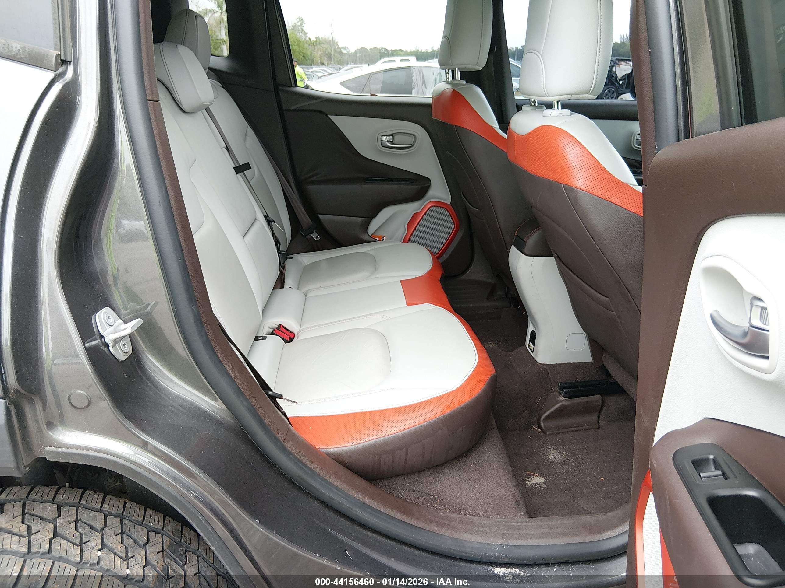 JEEP RENEGADE image 8