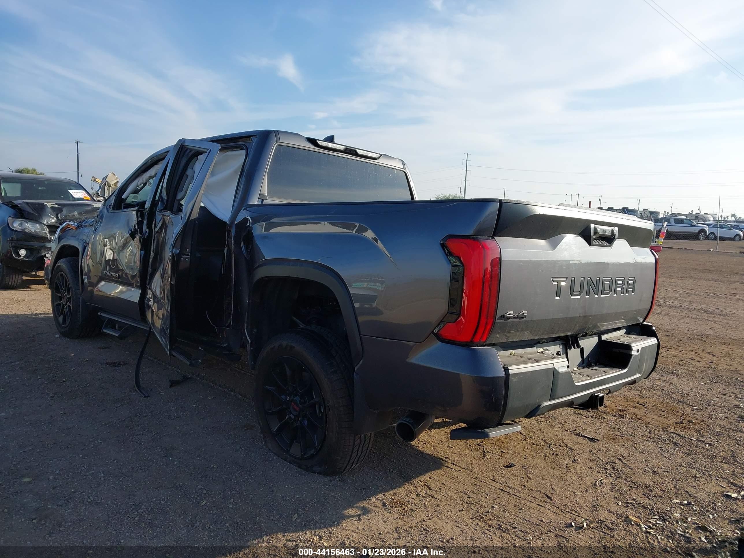 TOYOTA TUNDRA image 3