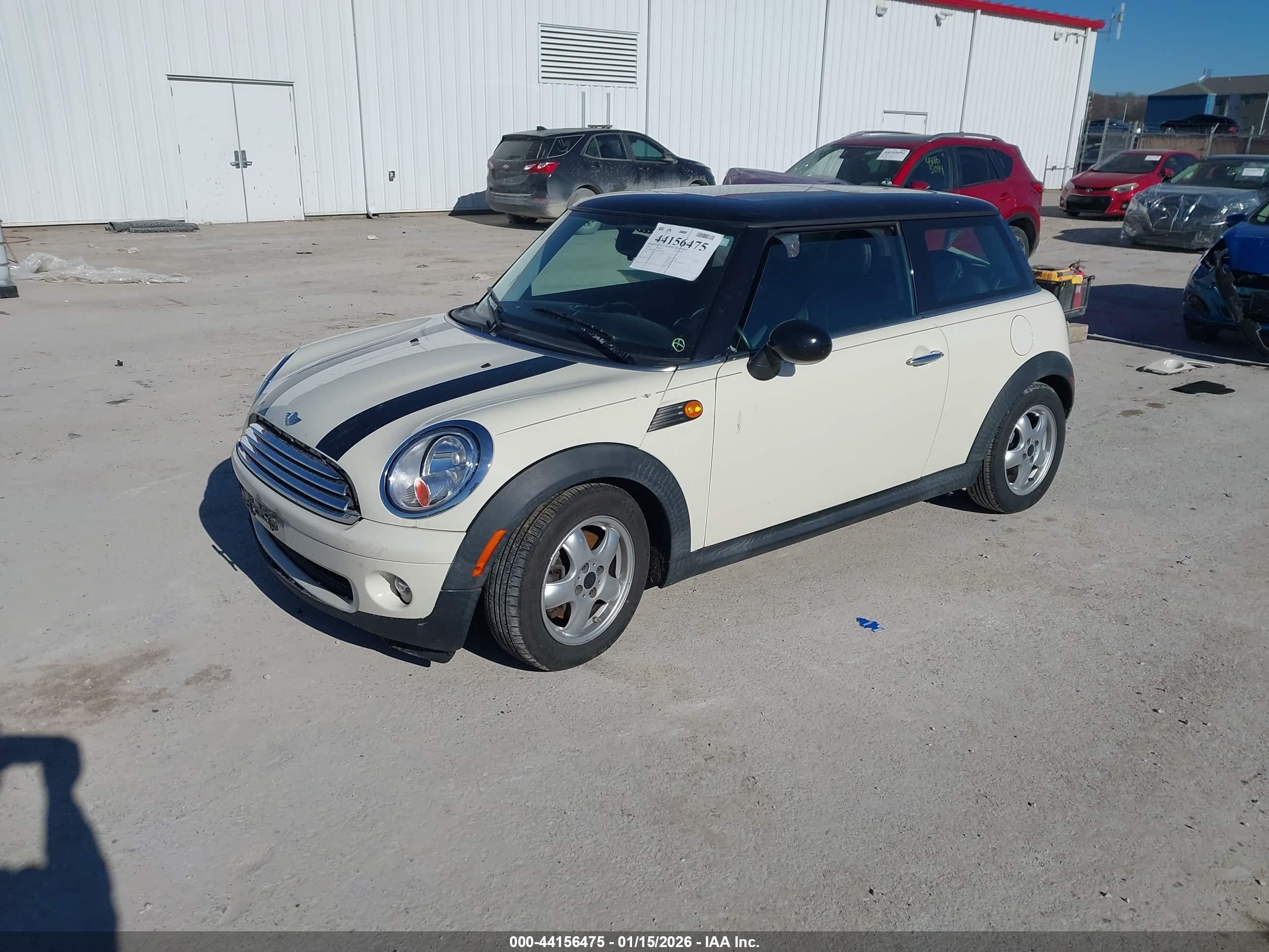 MINI COOPER image 2