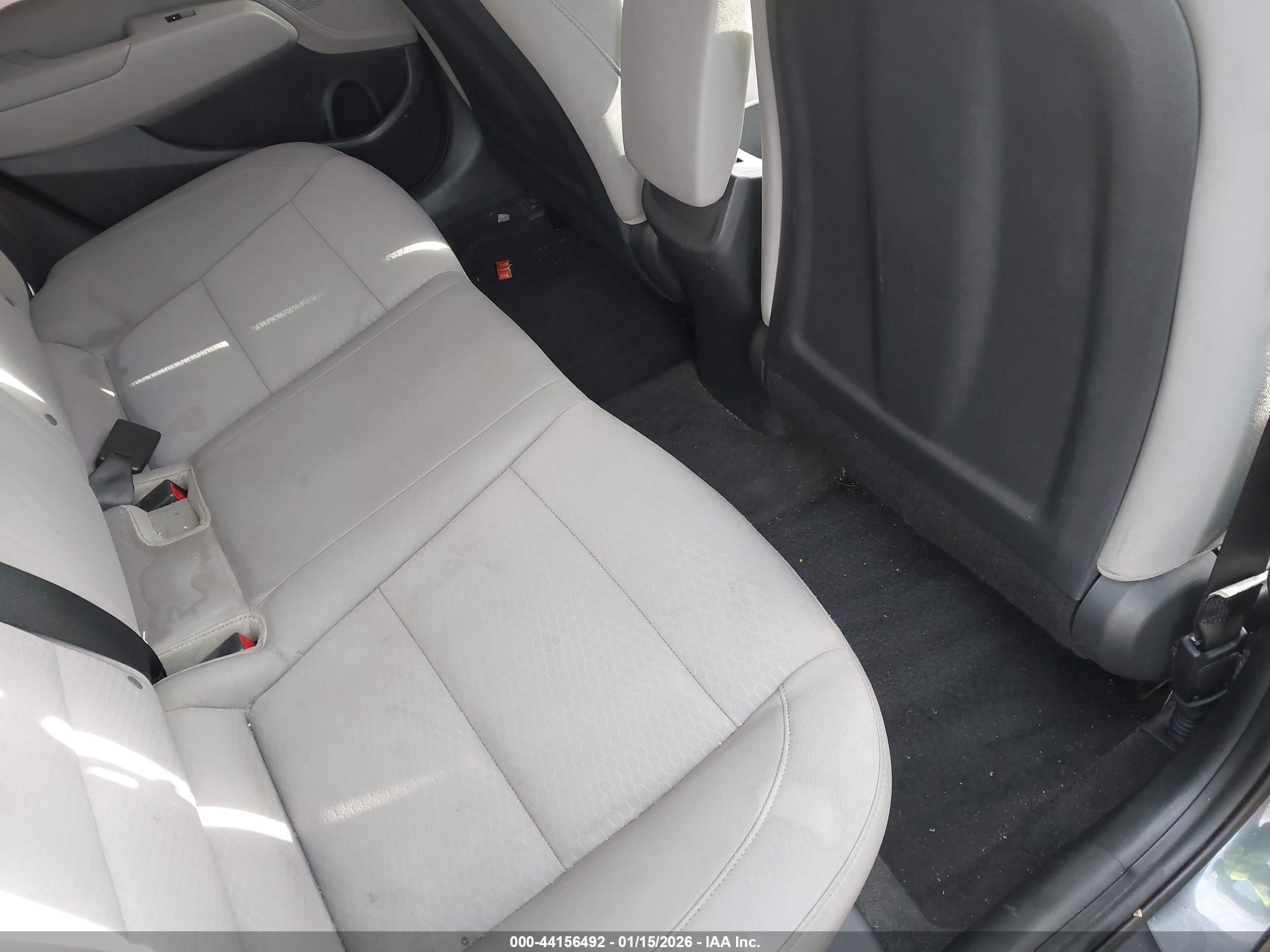 HYUNDAI ELANTRA image 8