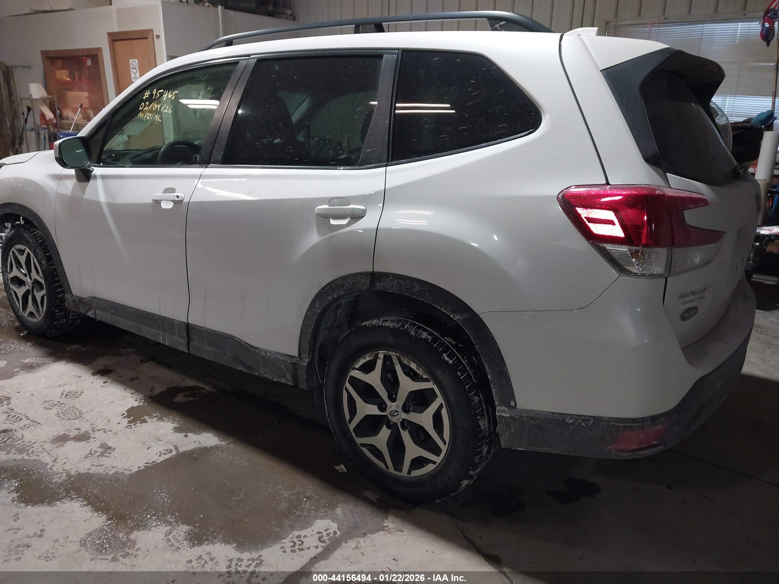 SUBARU FORESTER image 3