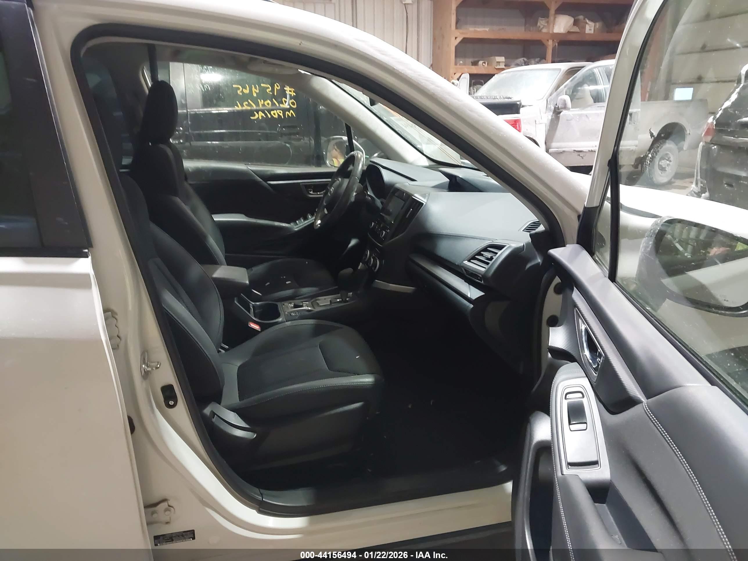 SUBARU FORESTER image 5