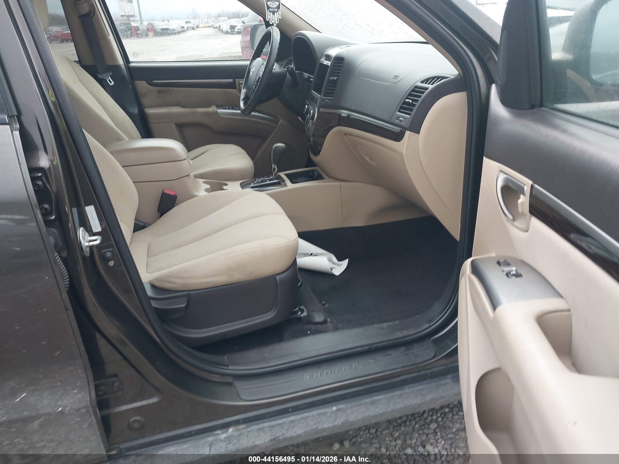 HYUNDAI SANTA image 5