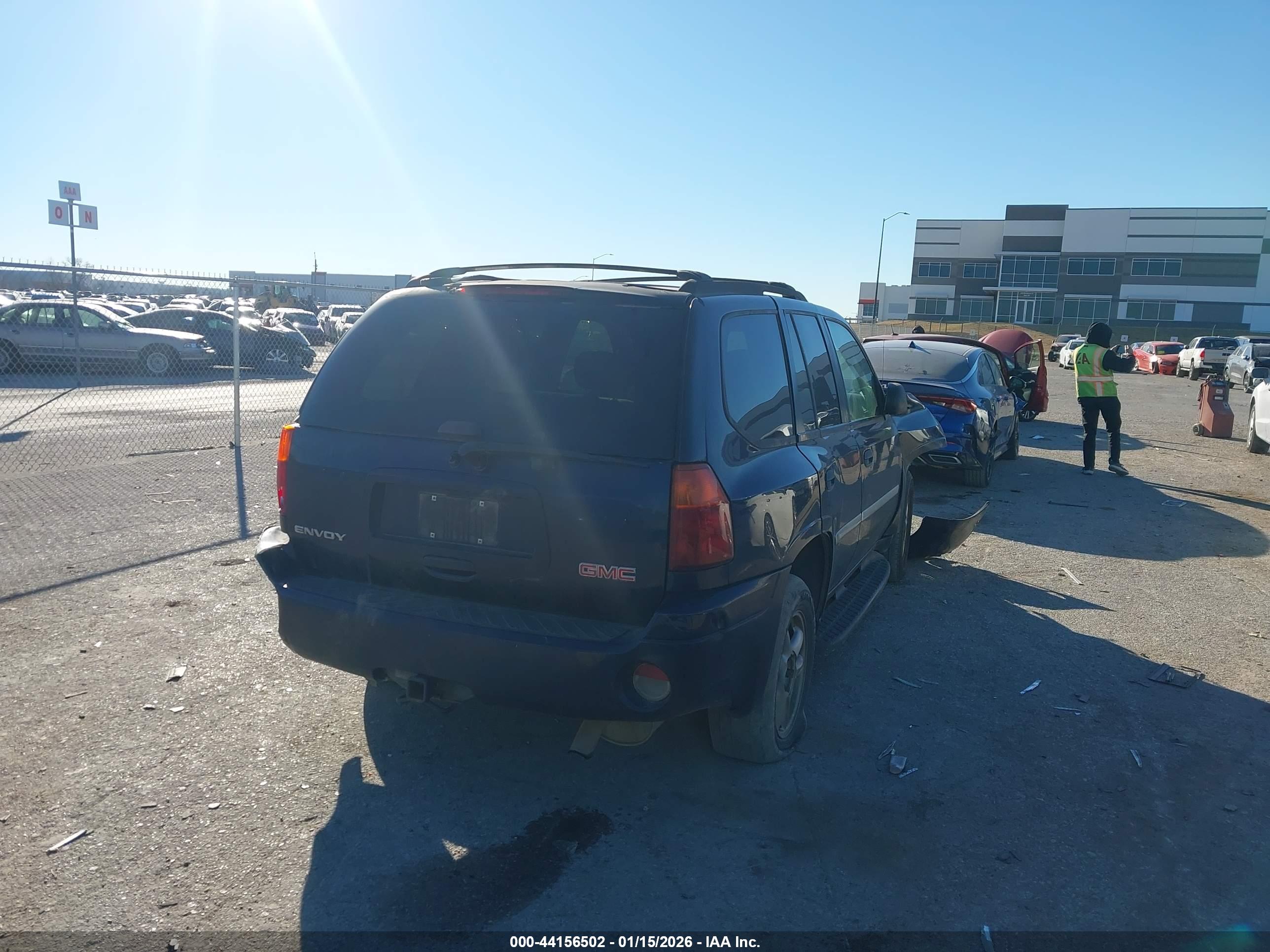 GMC ENVOY image 4