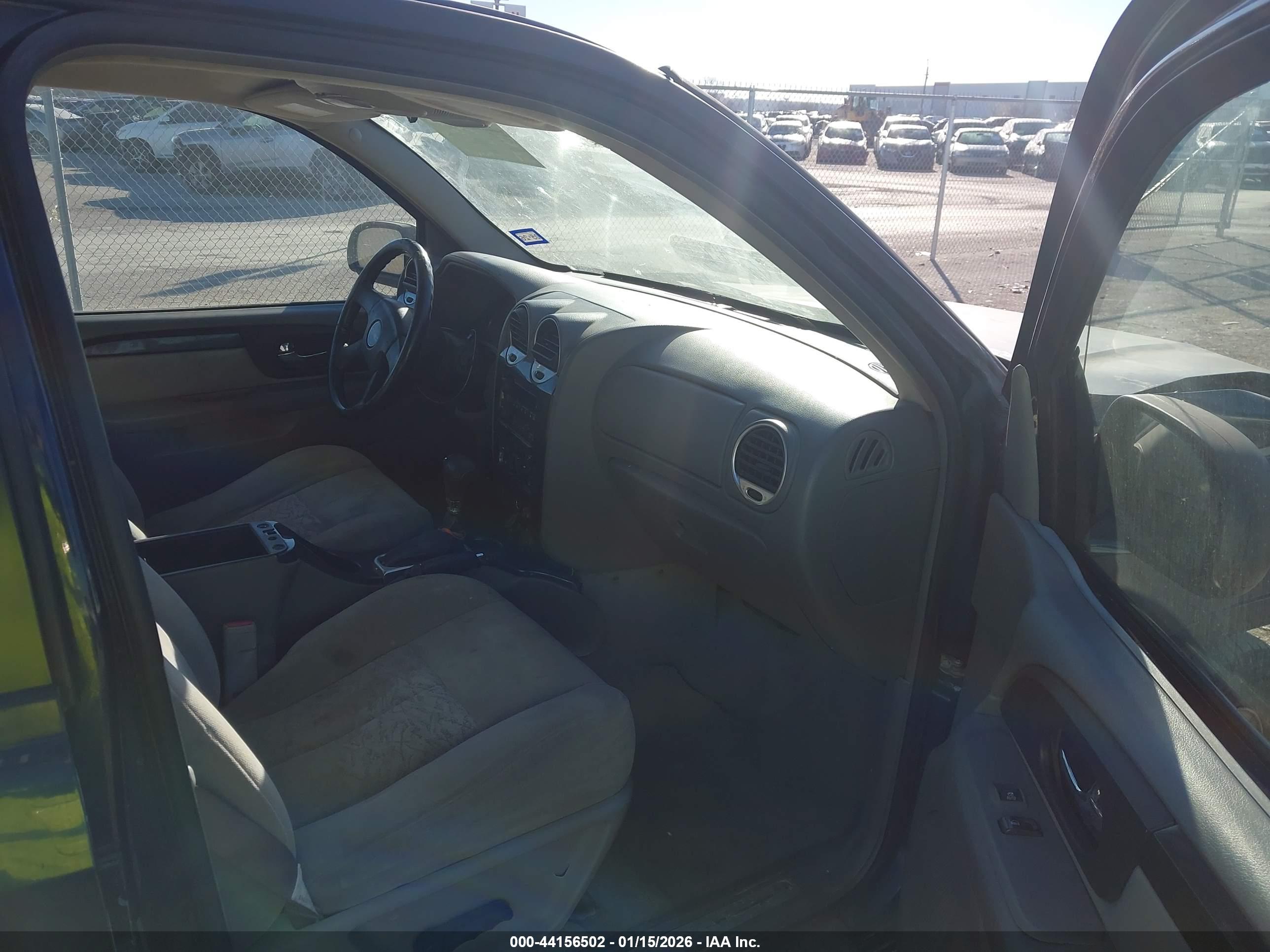 GMC ENVOY image 5