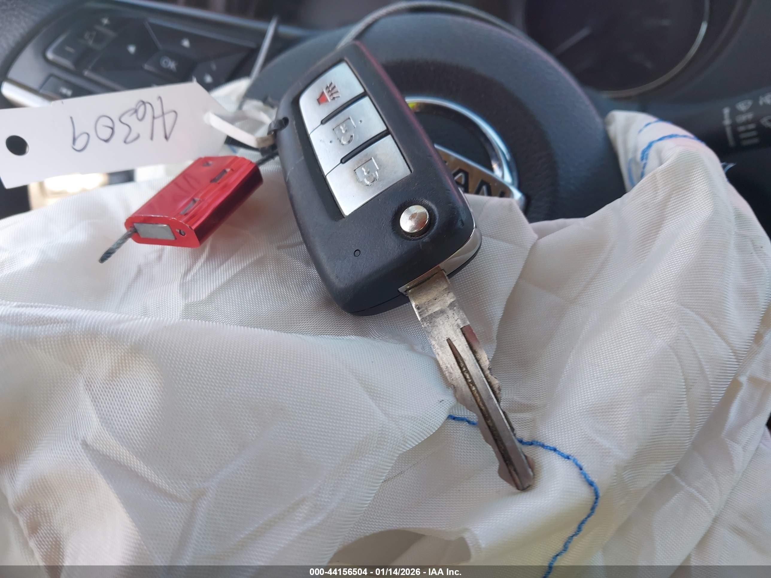 NISSAN ROGUE image 11