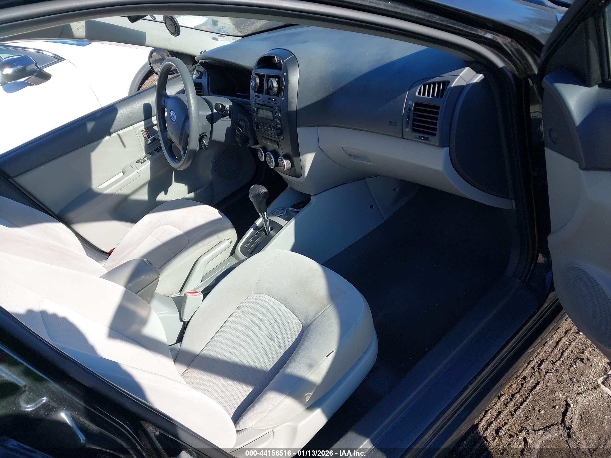 KIA SPECTRA image 5