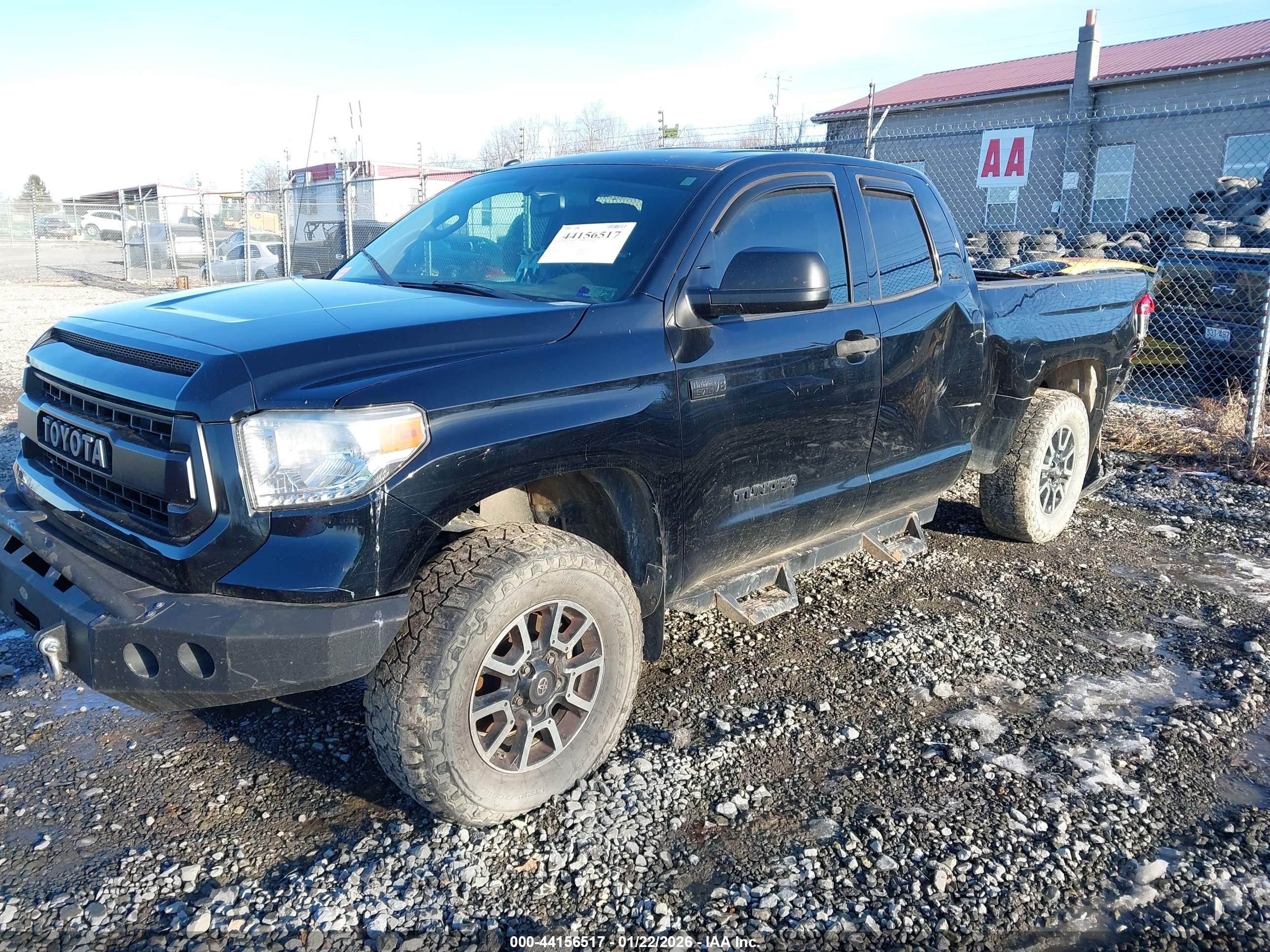TOYOTA TUNDRA image 2