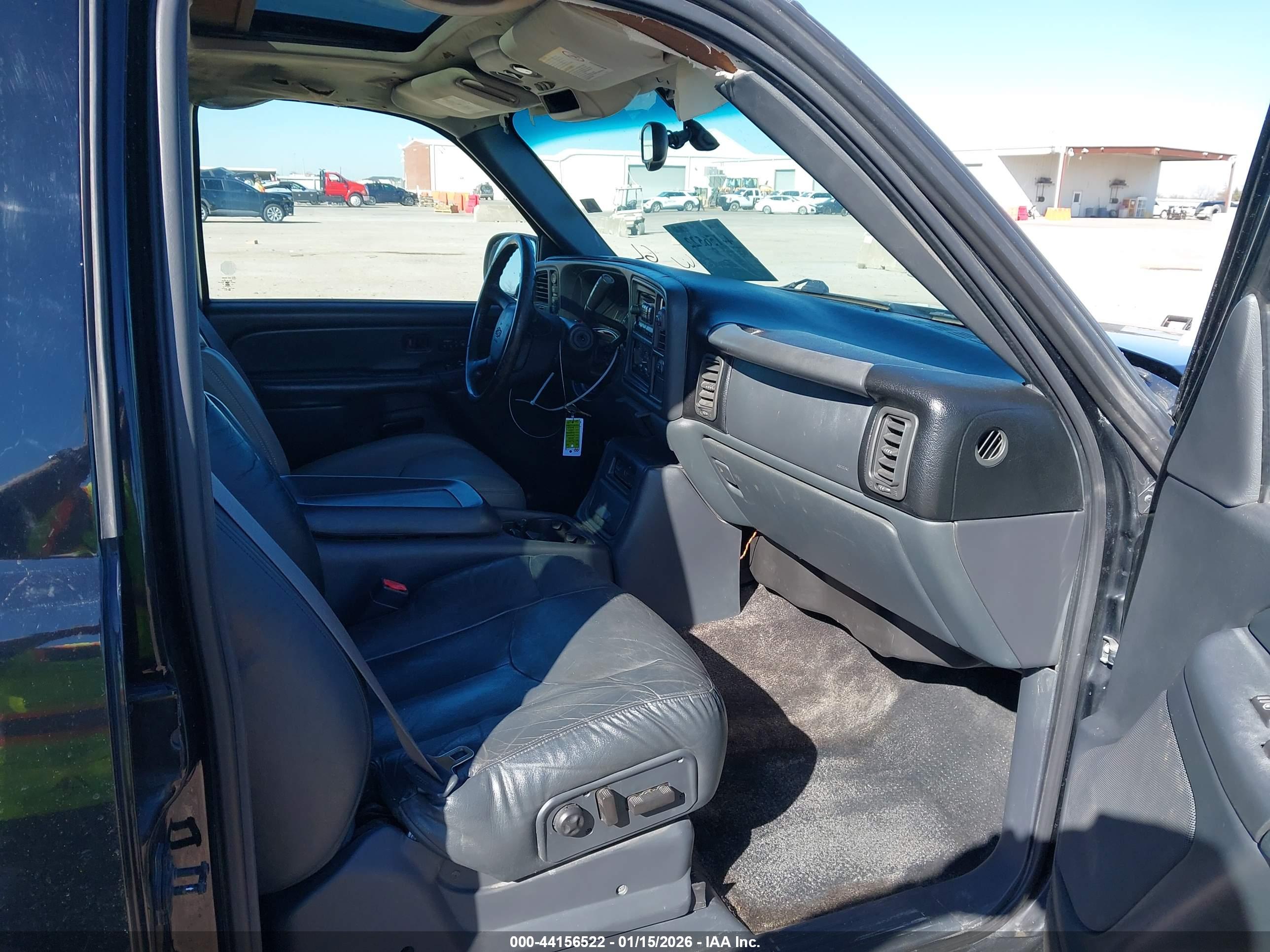 CHEVROLET AVALANCHE image 5