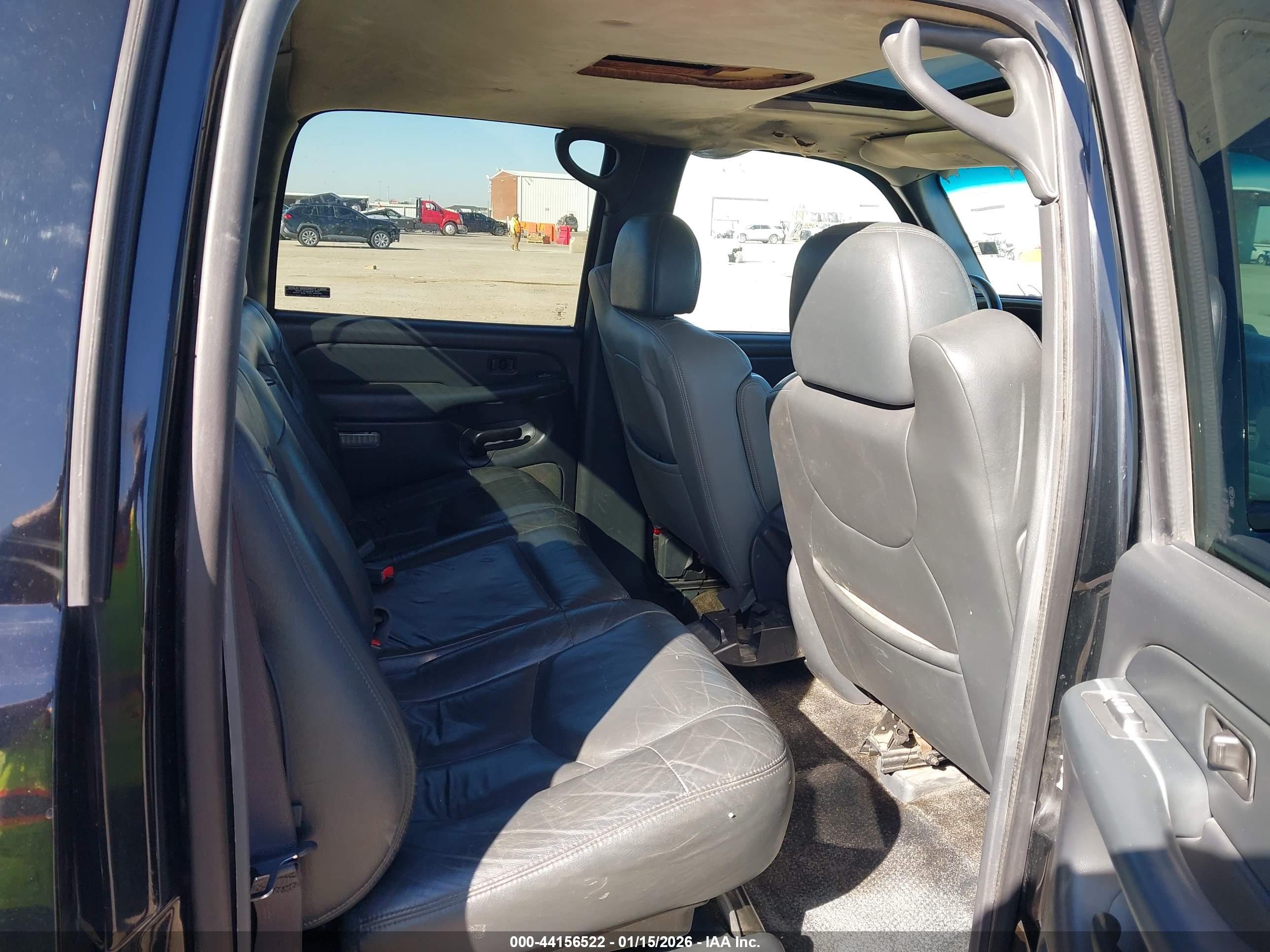 CHEVROLET AVALANCHE image 8