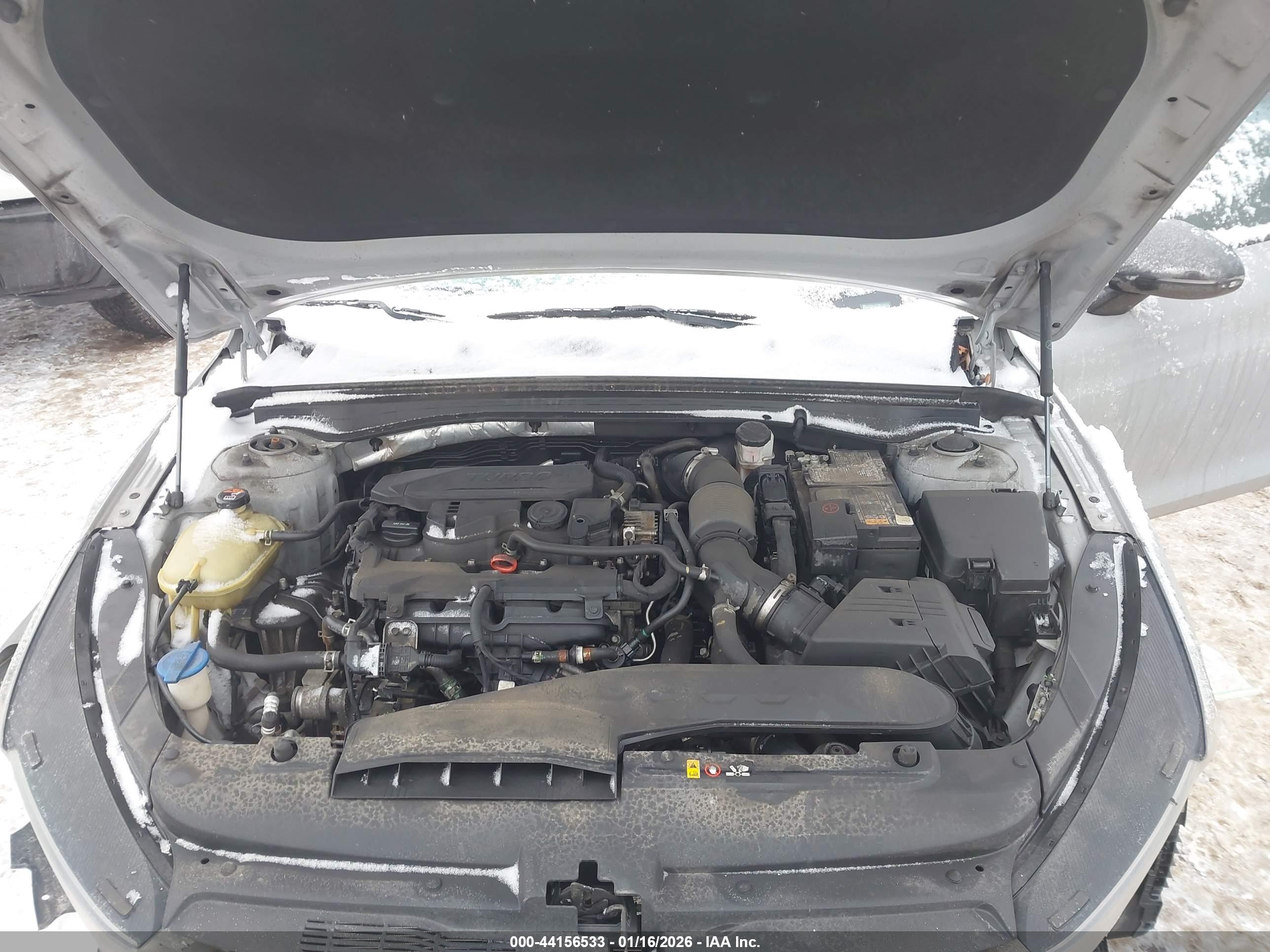 KIA K5 image 10