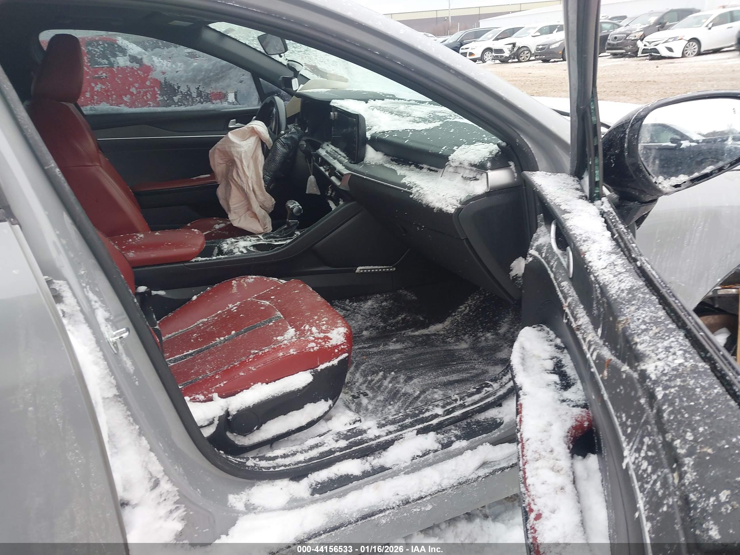 KIA K5 image 5