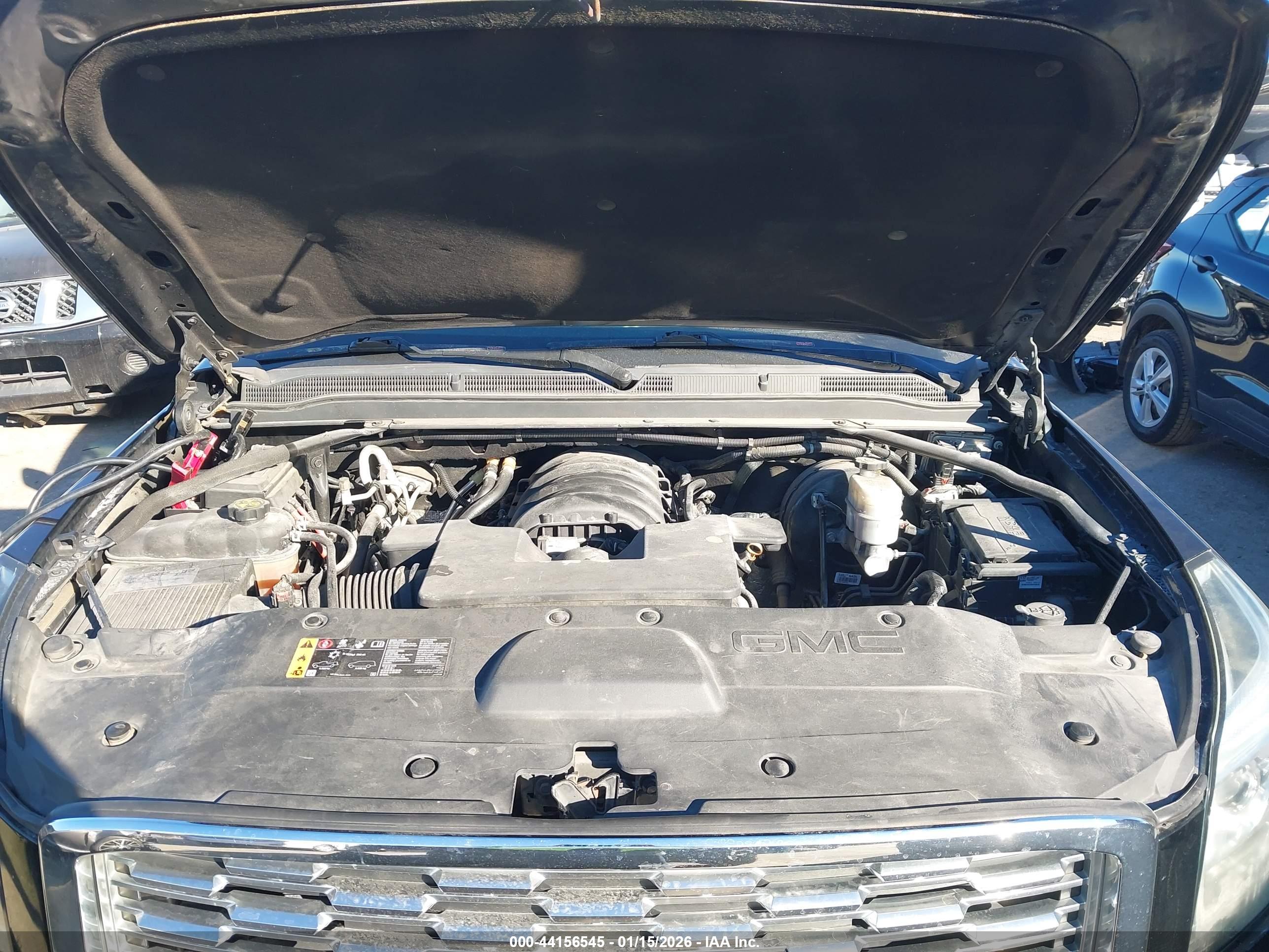 GMC YUKON image 10