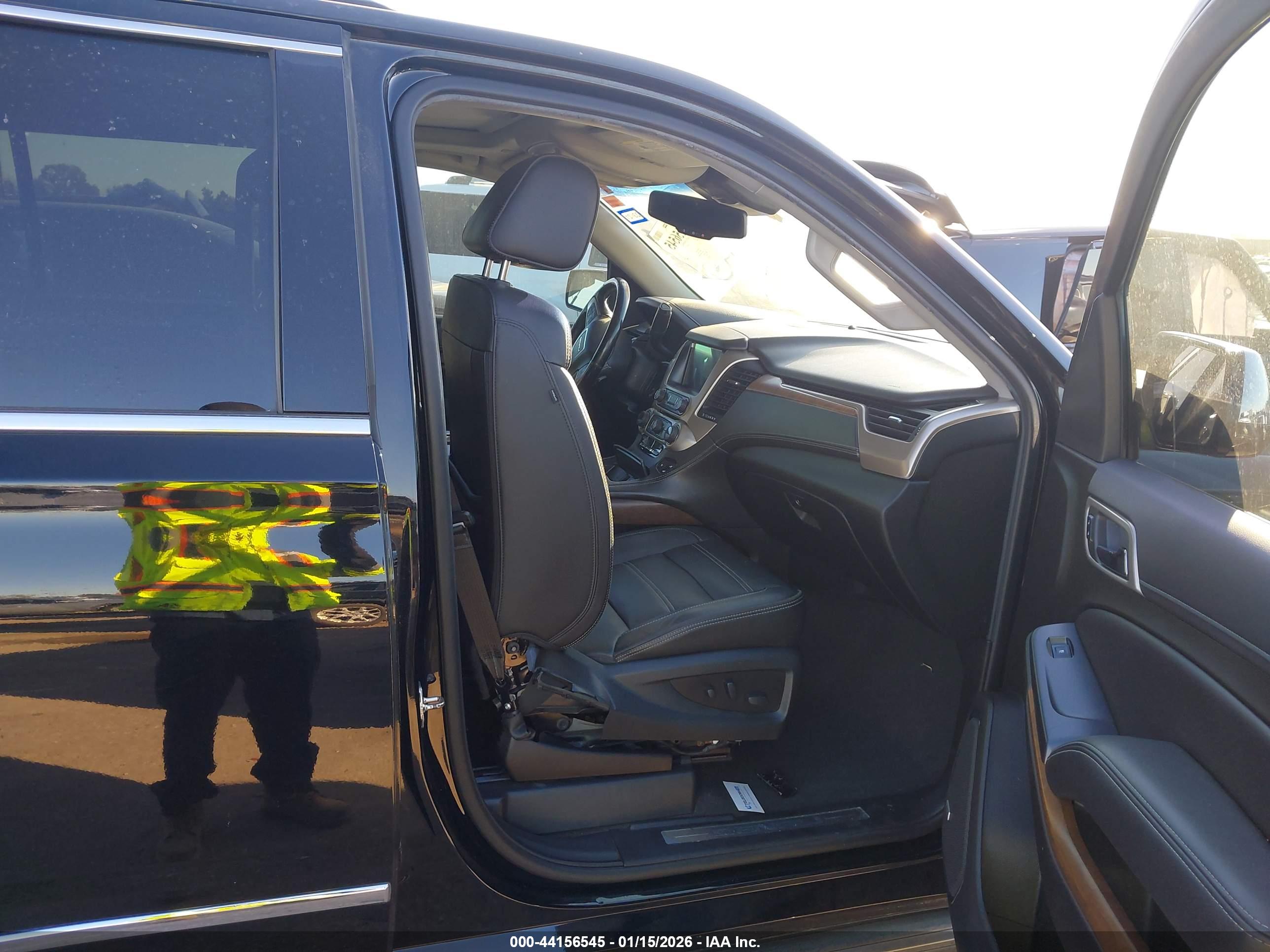GMC YUKON image 5