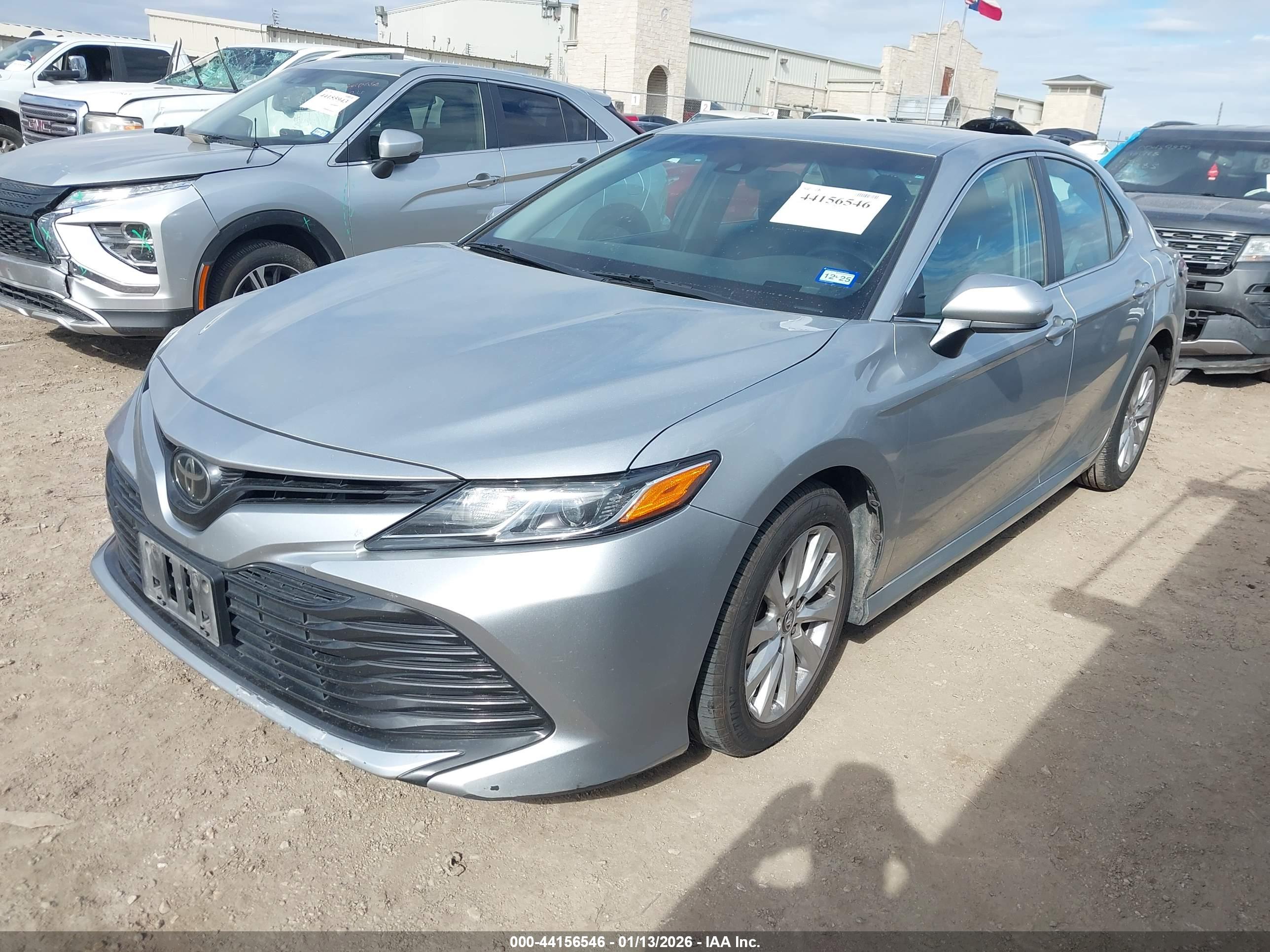 TOYOTA CAMRY image 2