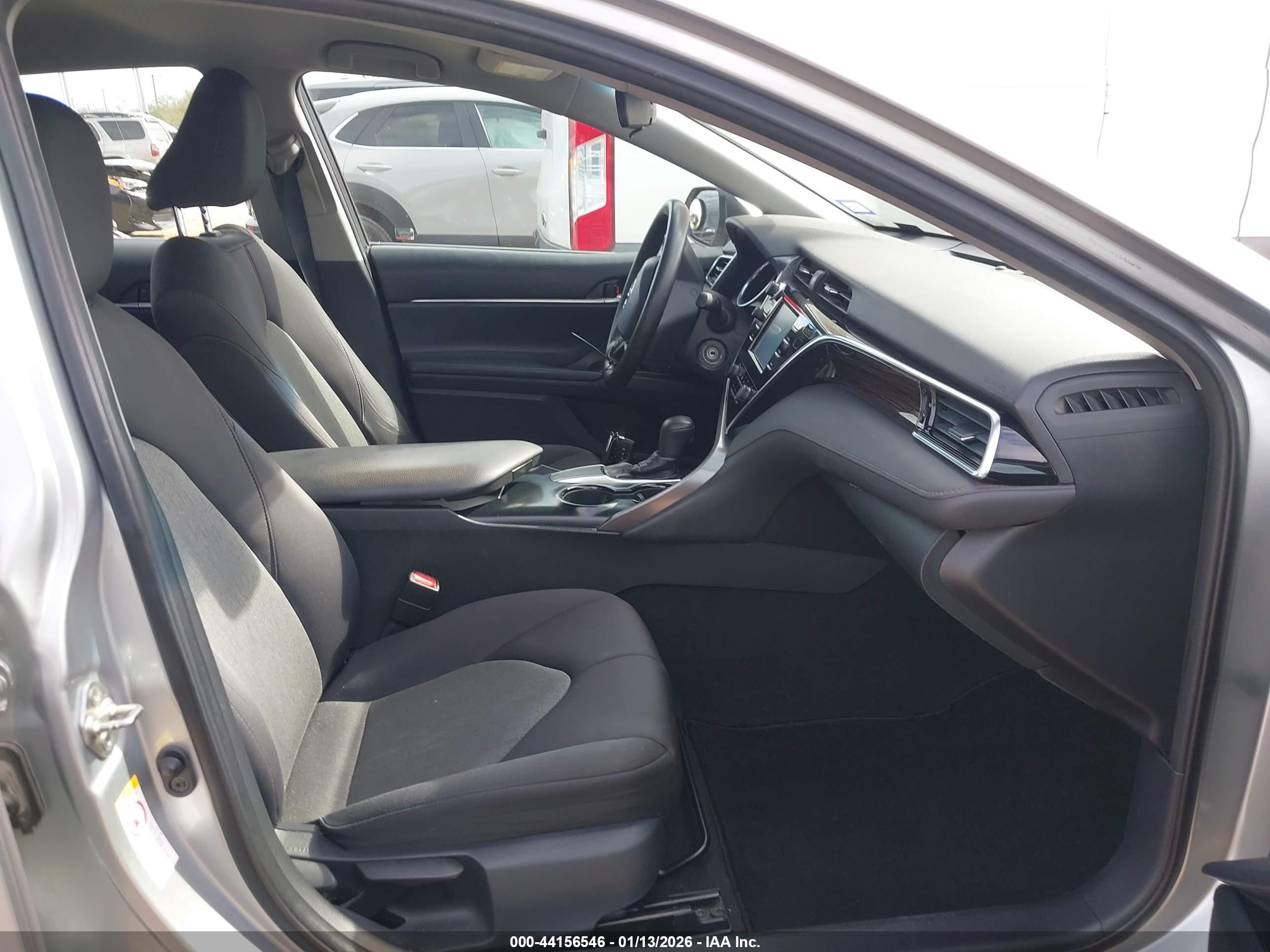 TOYOTA CAMRY image 5