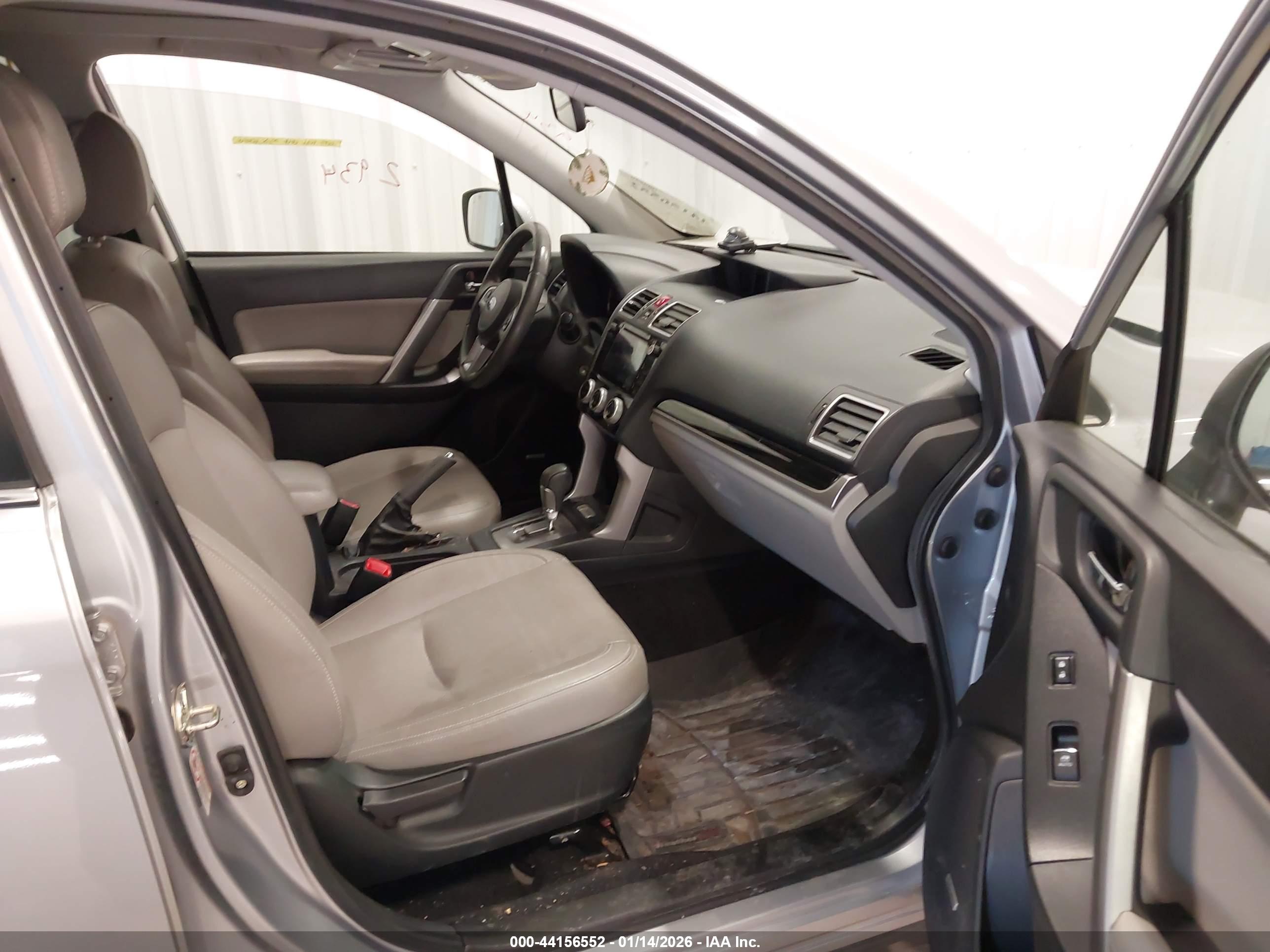 SUBARU FORESTER image 5