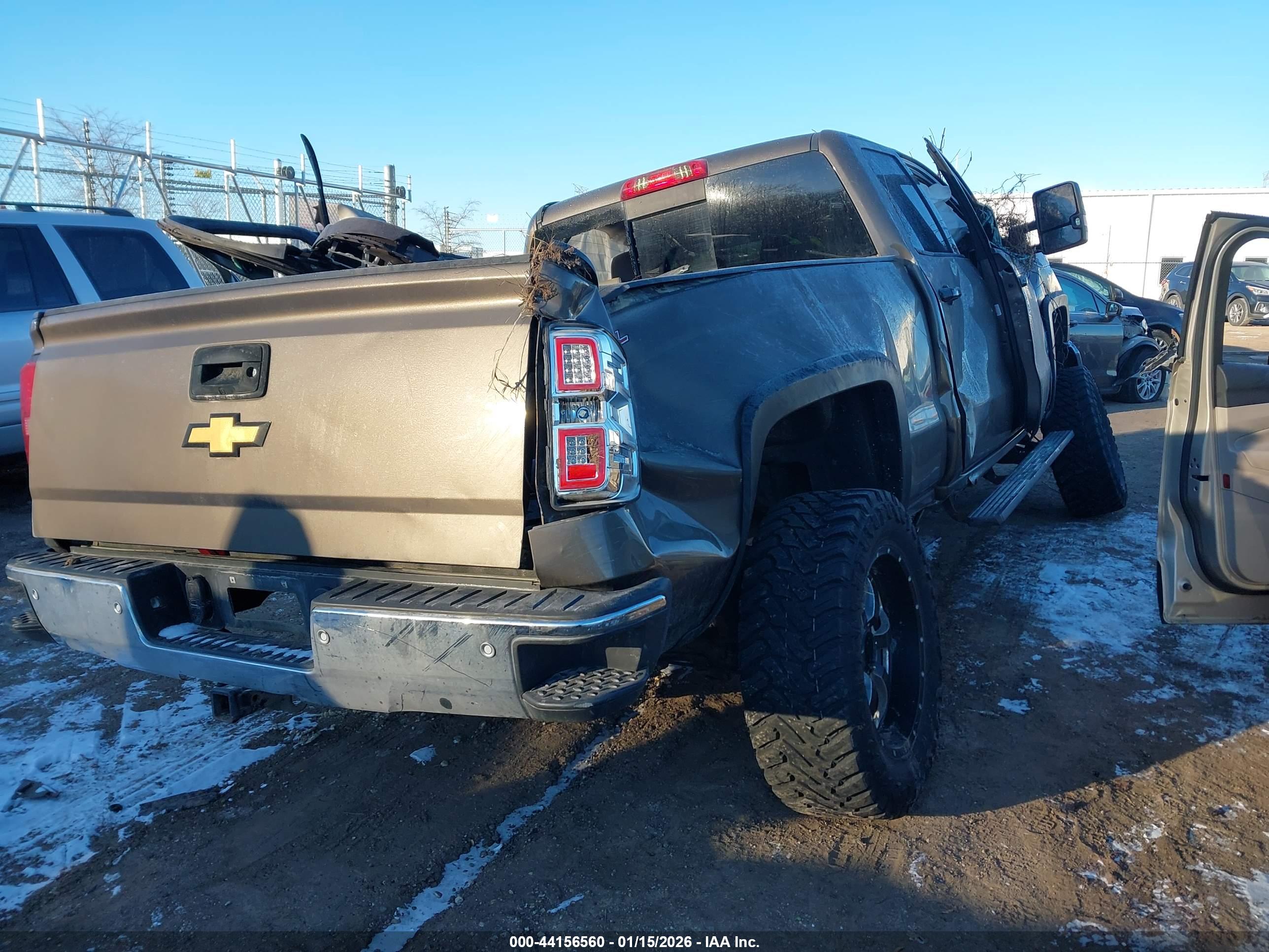 CHEVROLET SILVERADO image 4