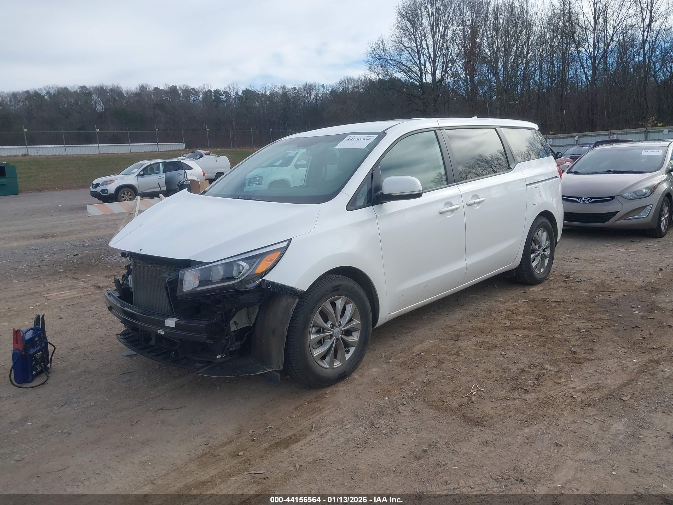 KIA SEDONA image 2
