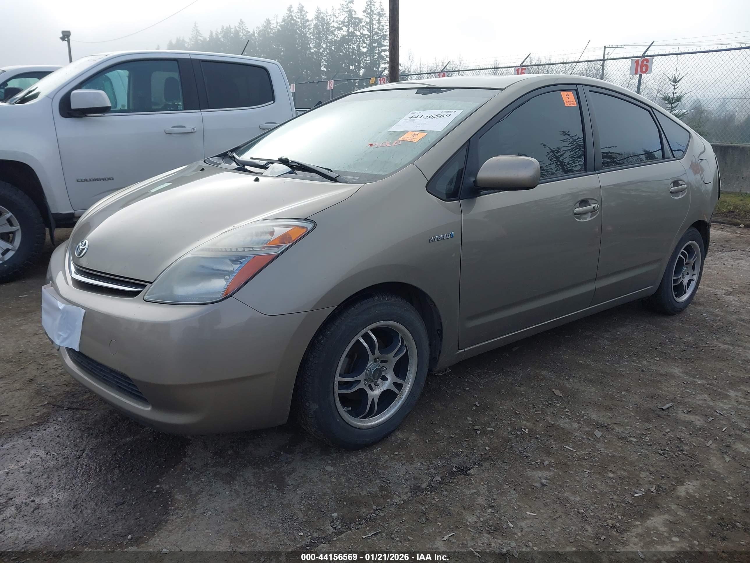 TOYOTA PRIUS image 2