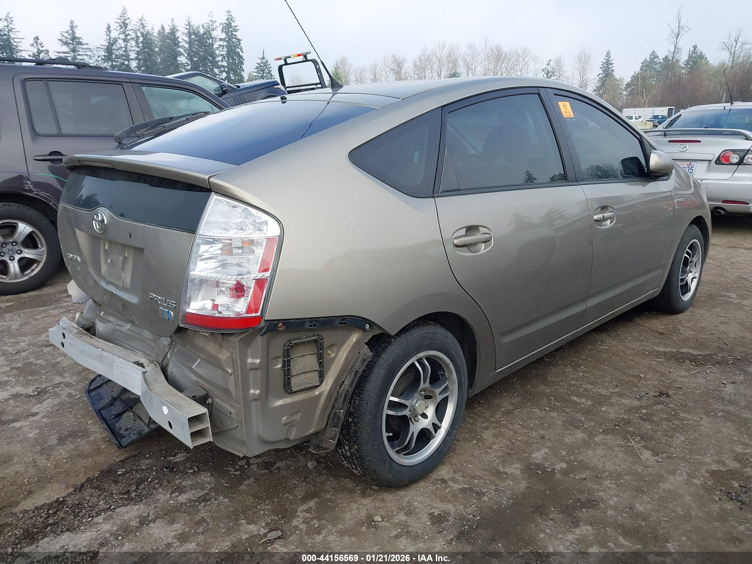 TOYOTA PRIUS image 4