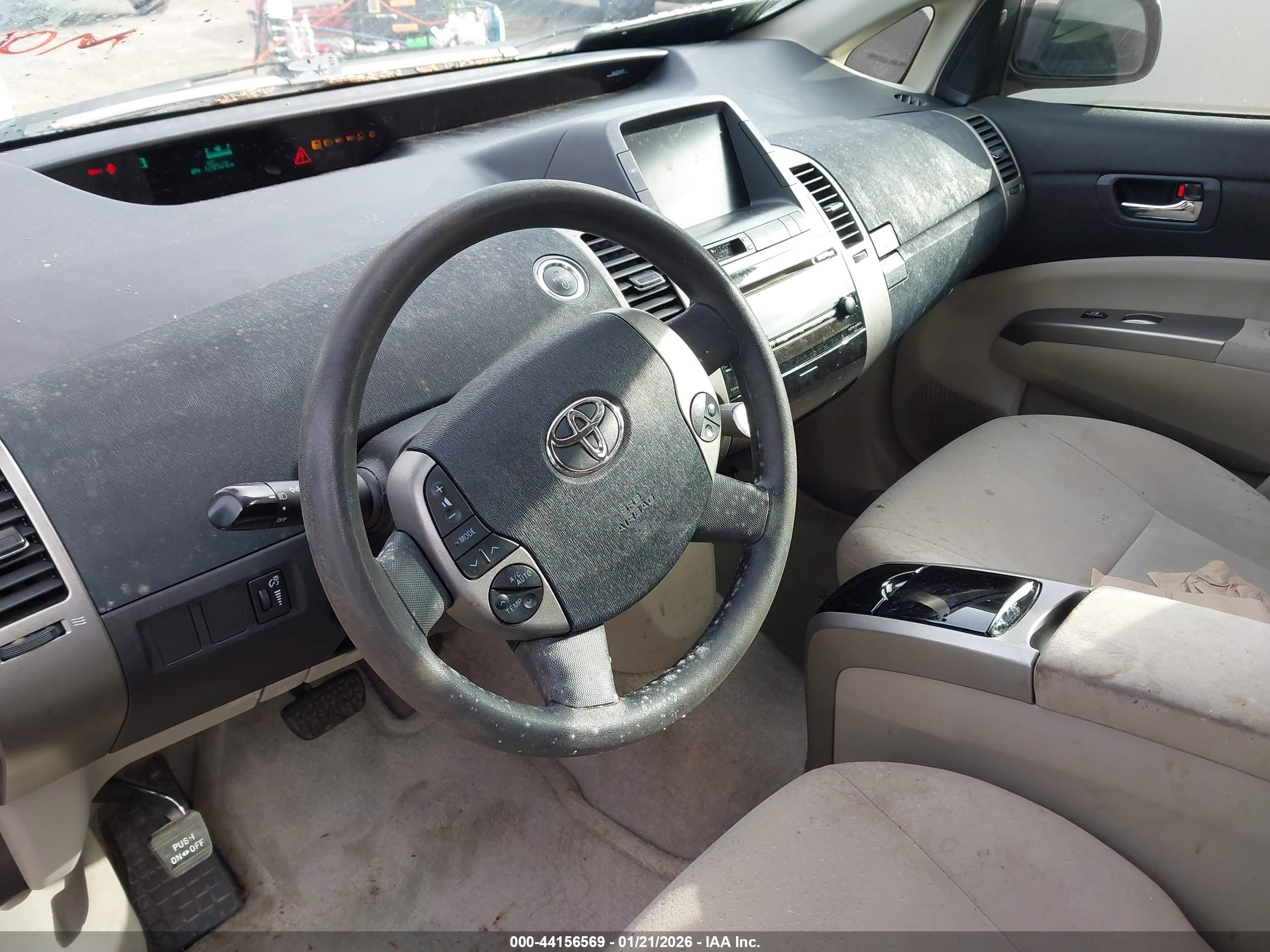 TOYOTA PRIUS image 6