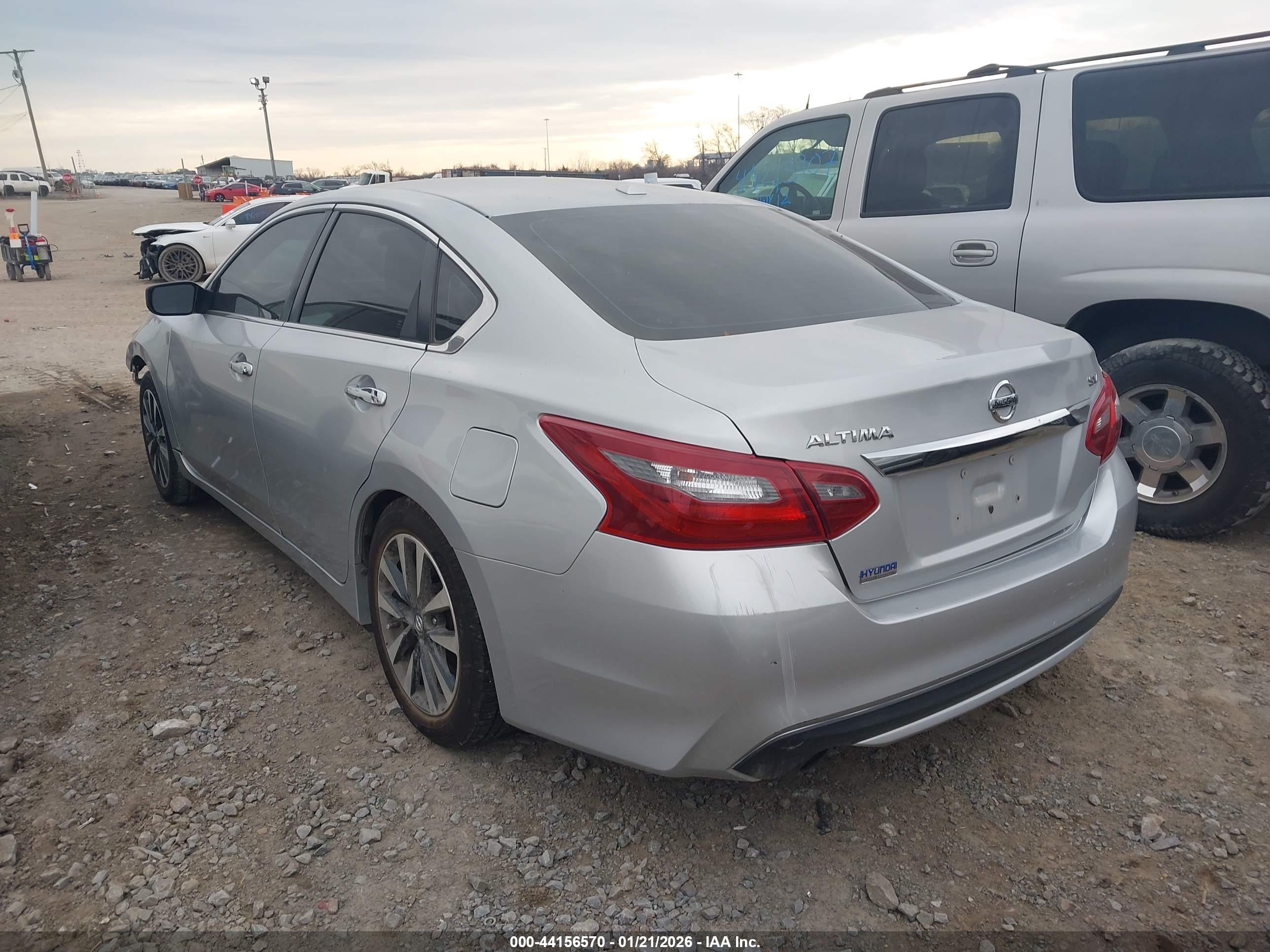 NISSAN ALTIMA image 3