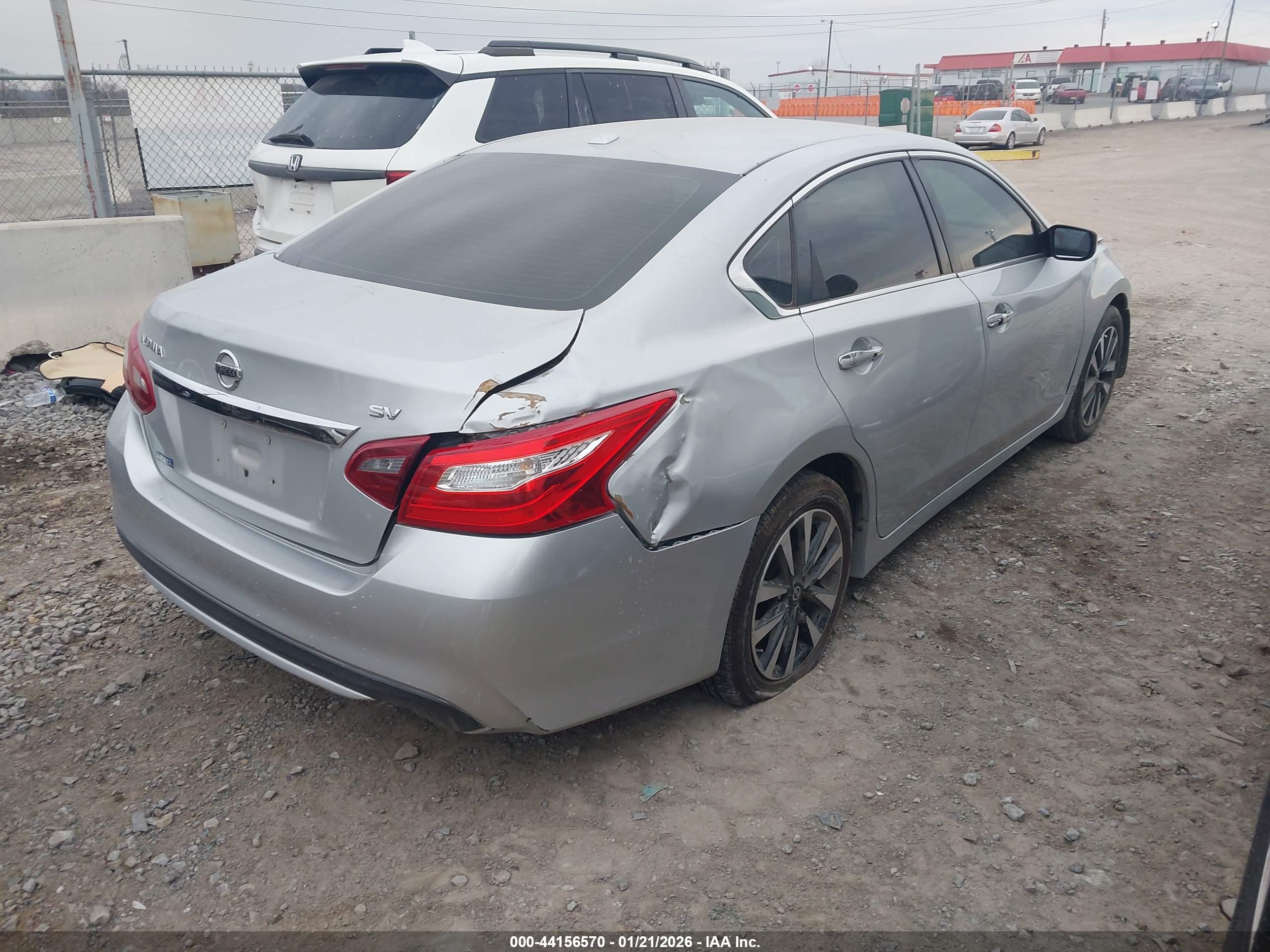 NISSAN ALTIMA image 4