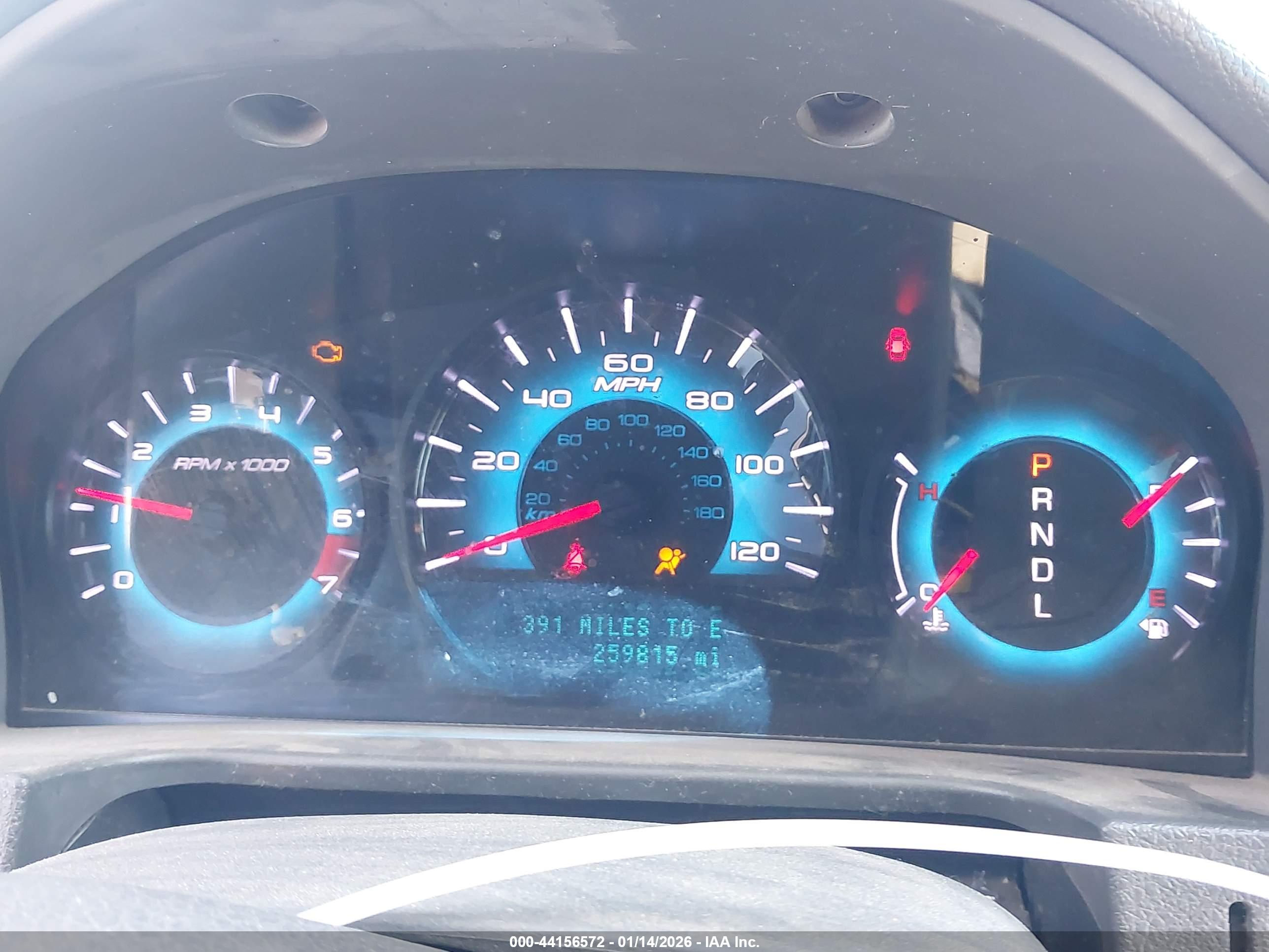 FORD FUSION image 7